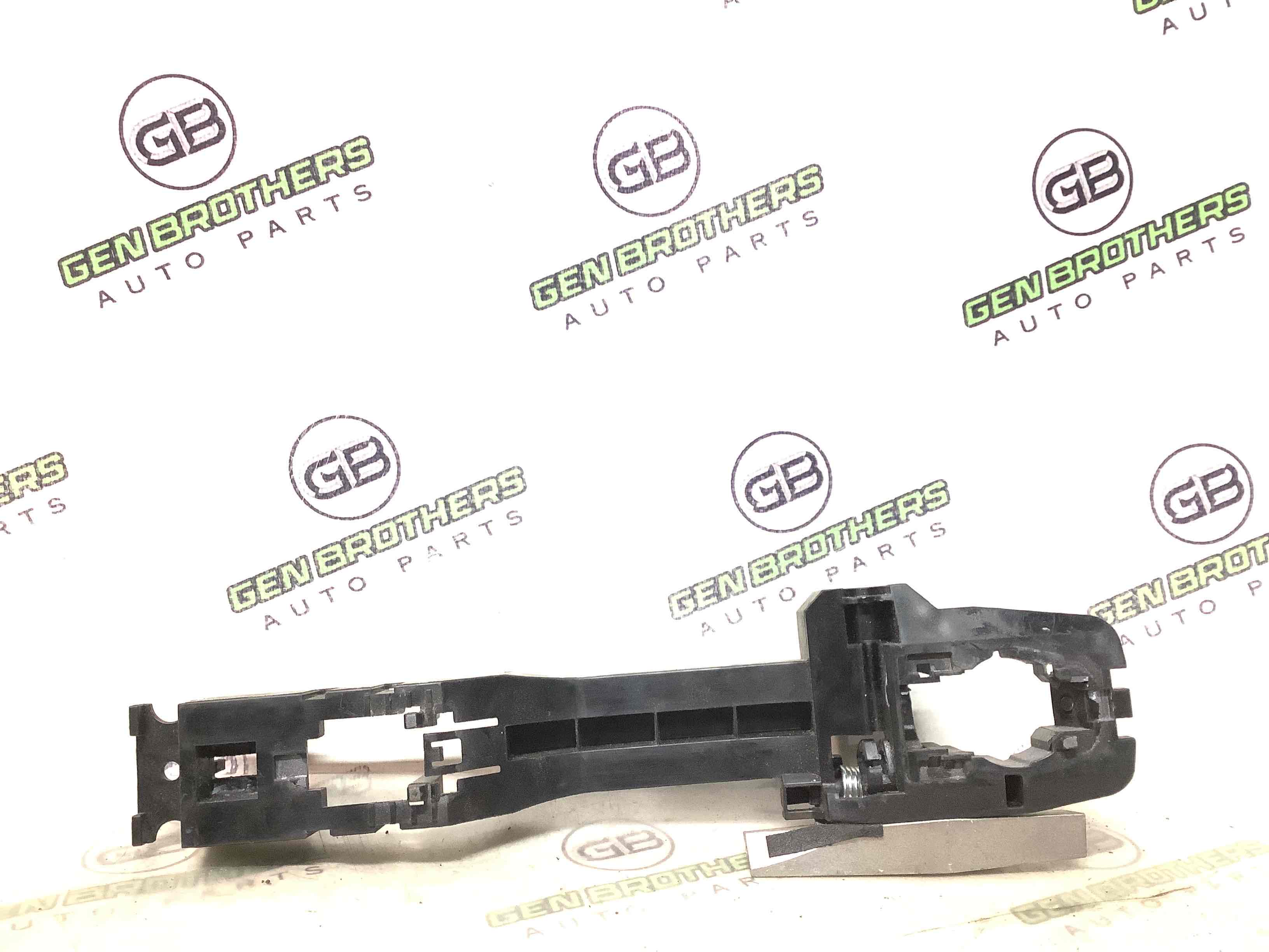 Кронштейн ручки дверей