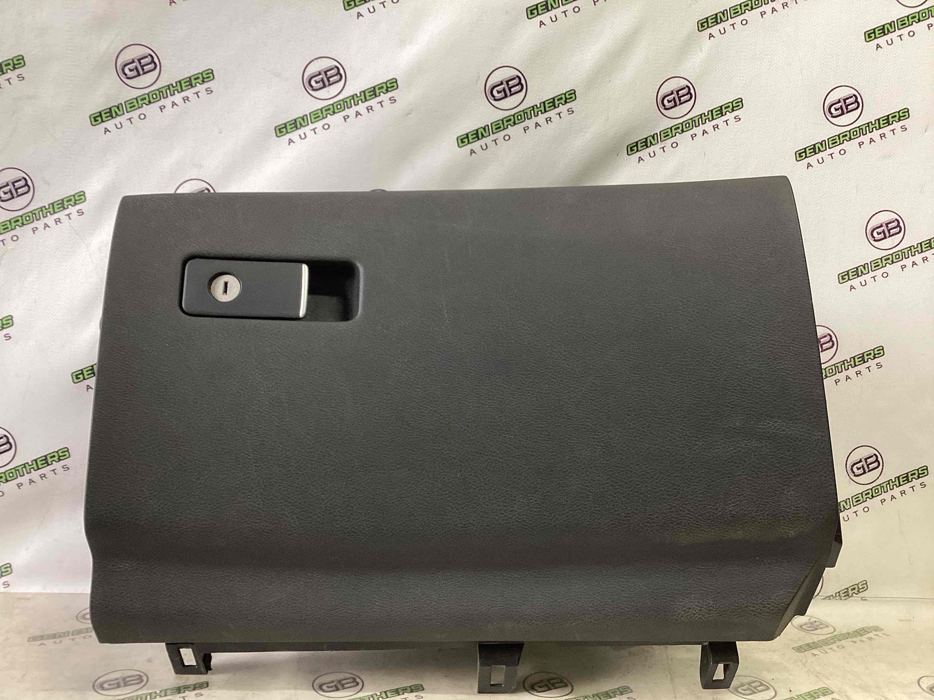 Бардачок замок бардачка, підстаканник, ящик