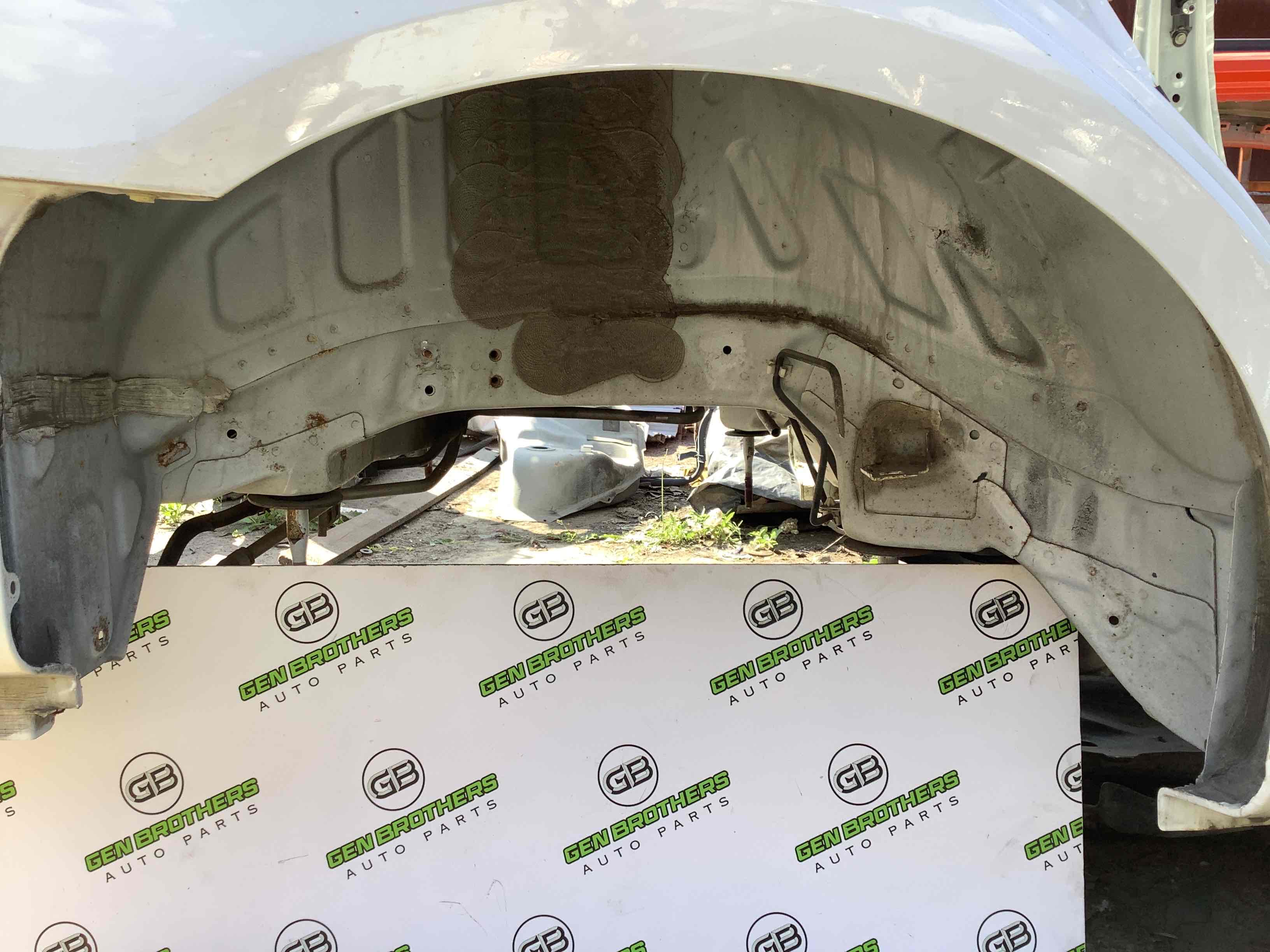 Чверть задня права