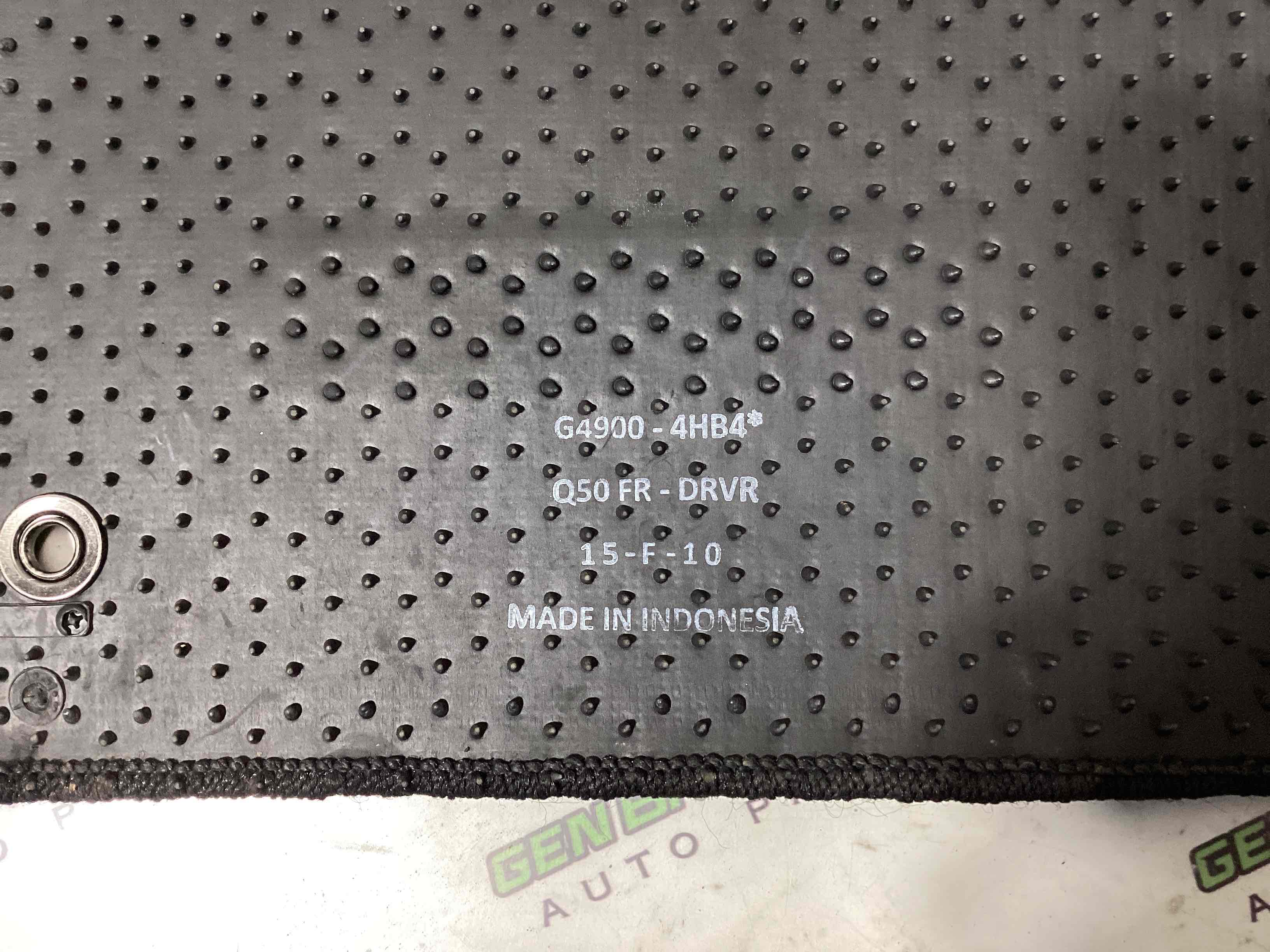 Килимки комплекти, підлога салону