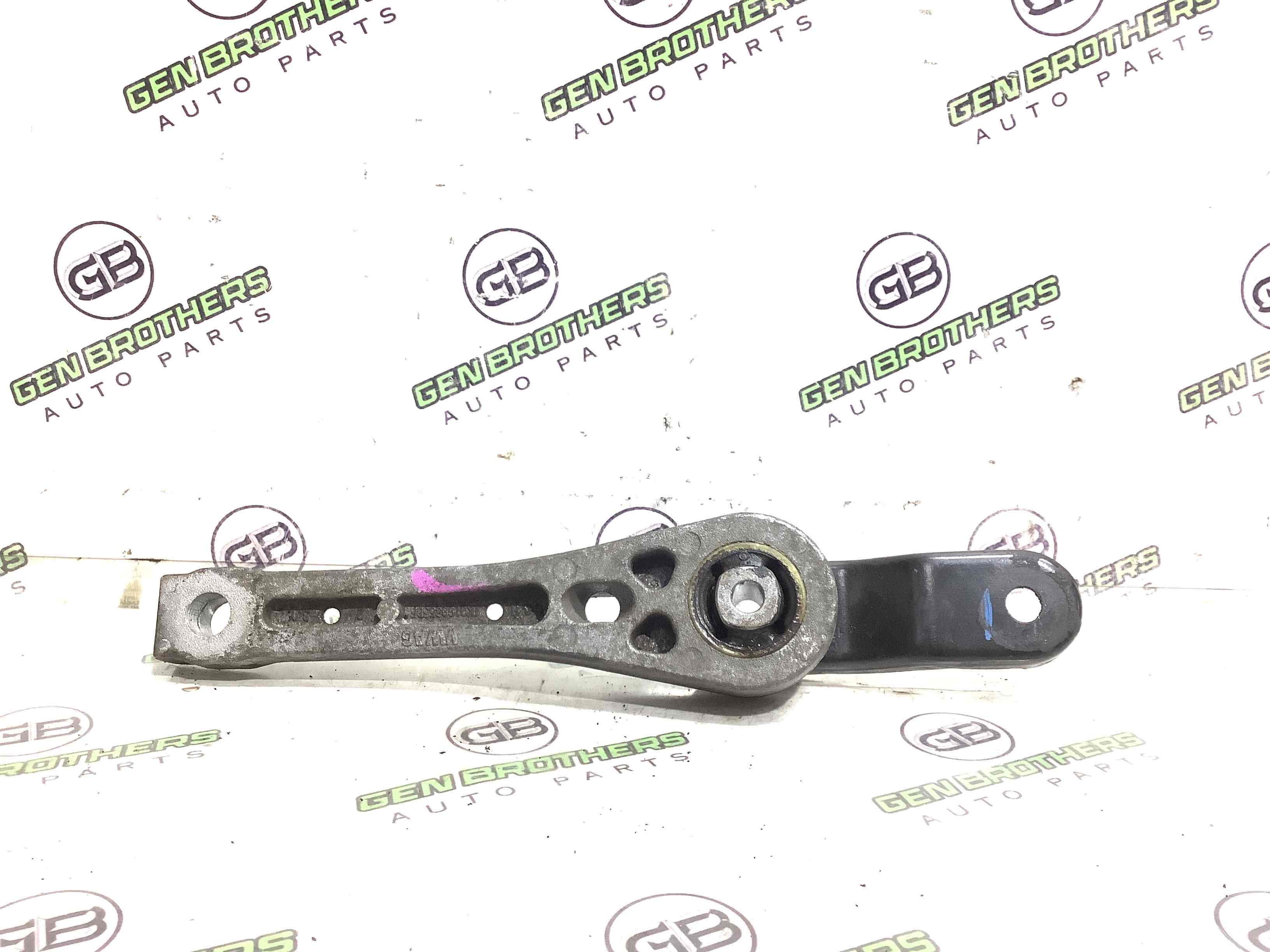 Подушка кріплення двигуна