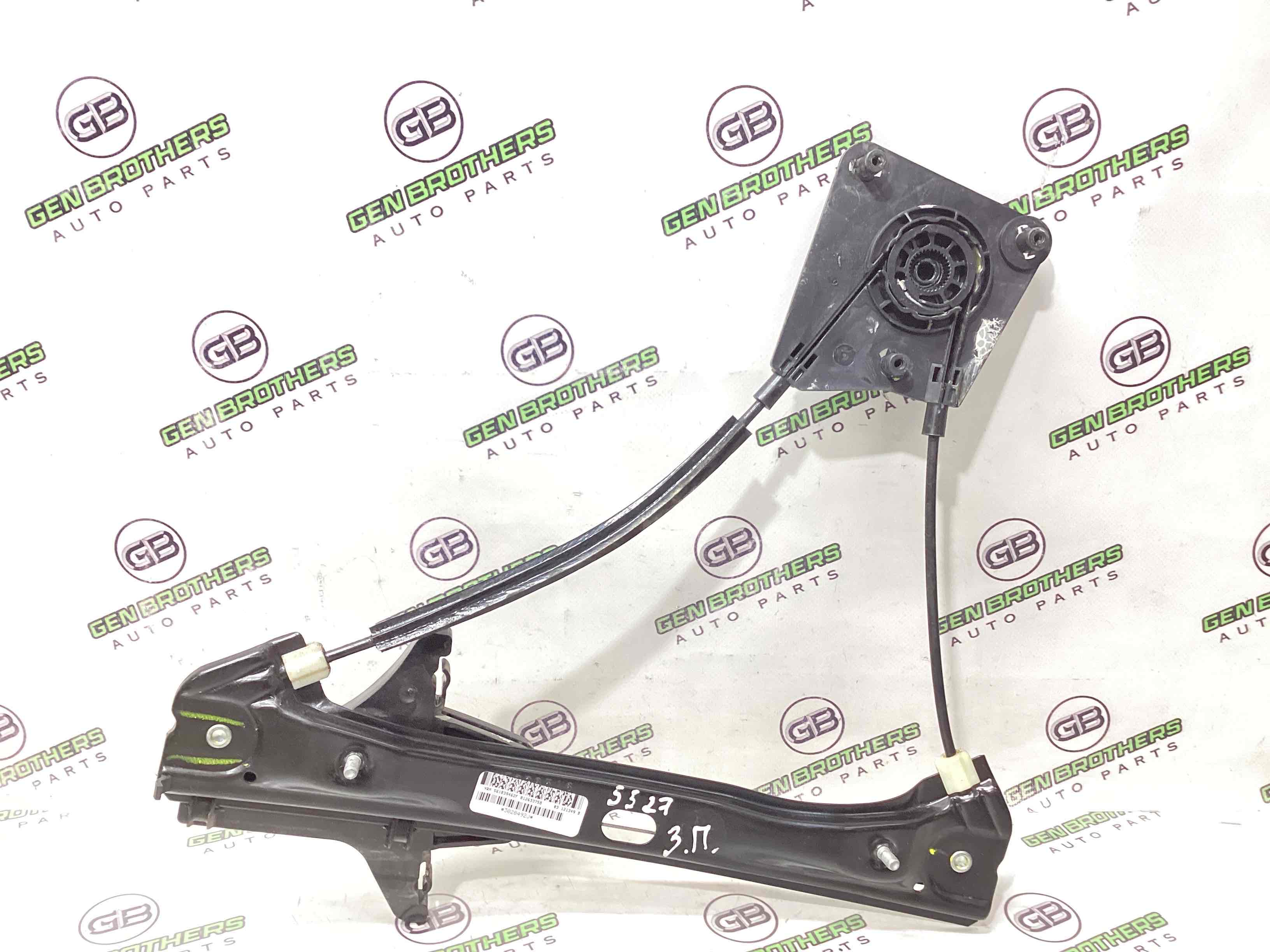 Склопідйомник задній правий