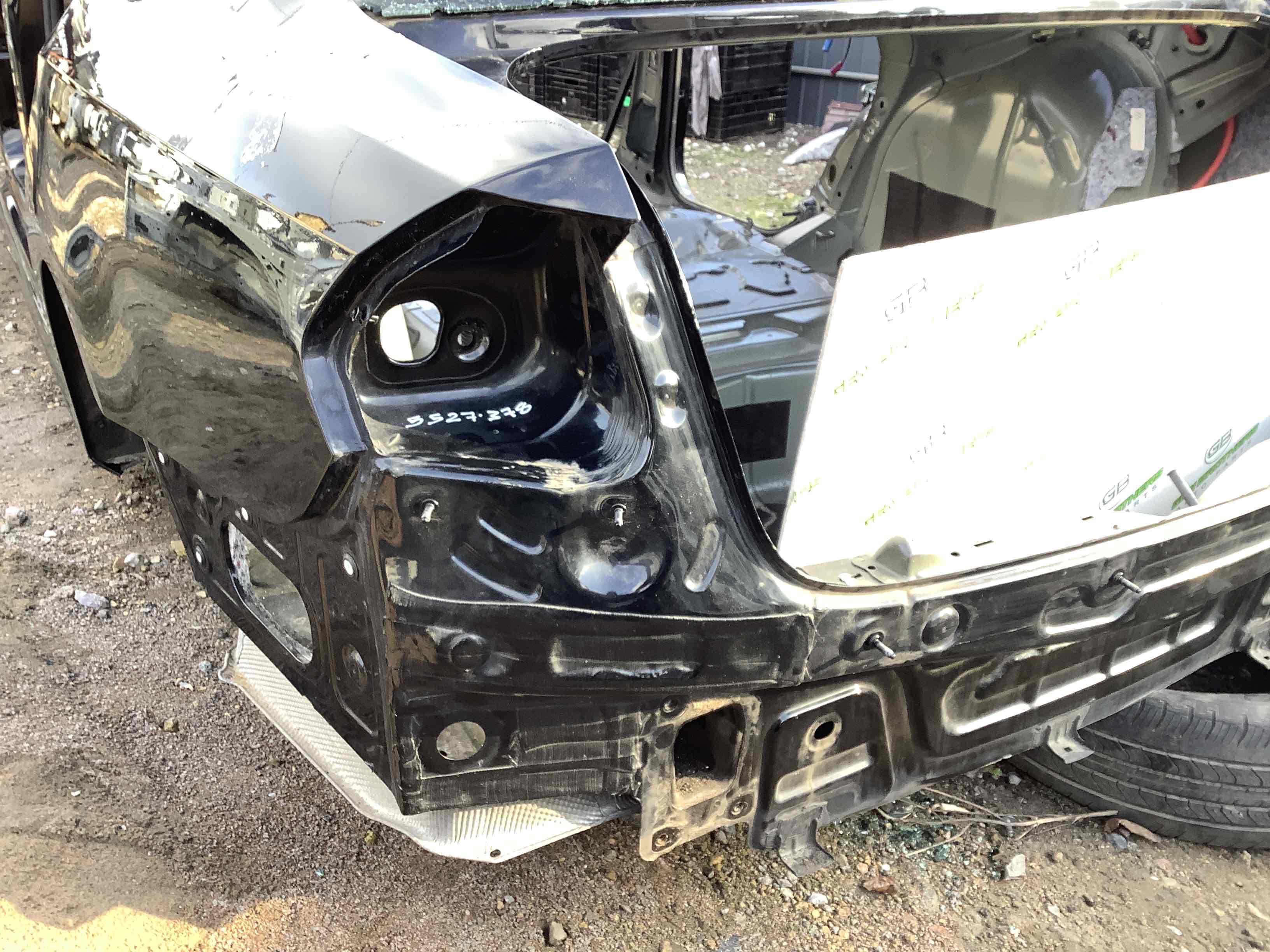 Задня панель