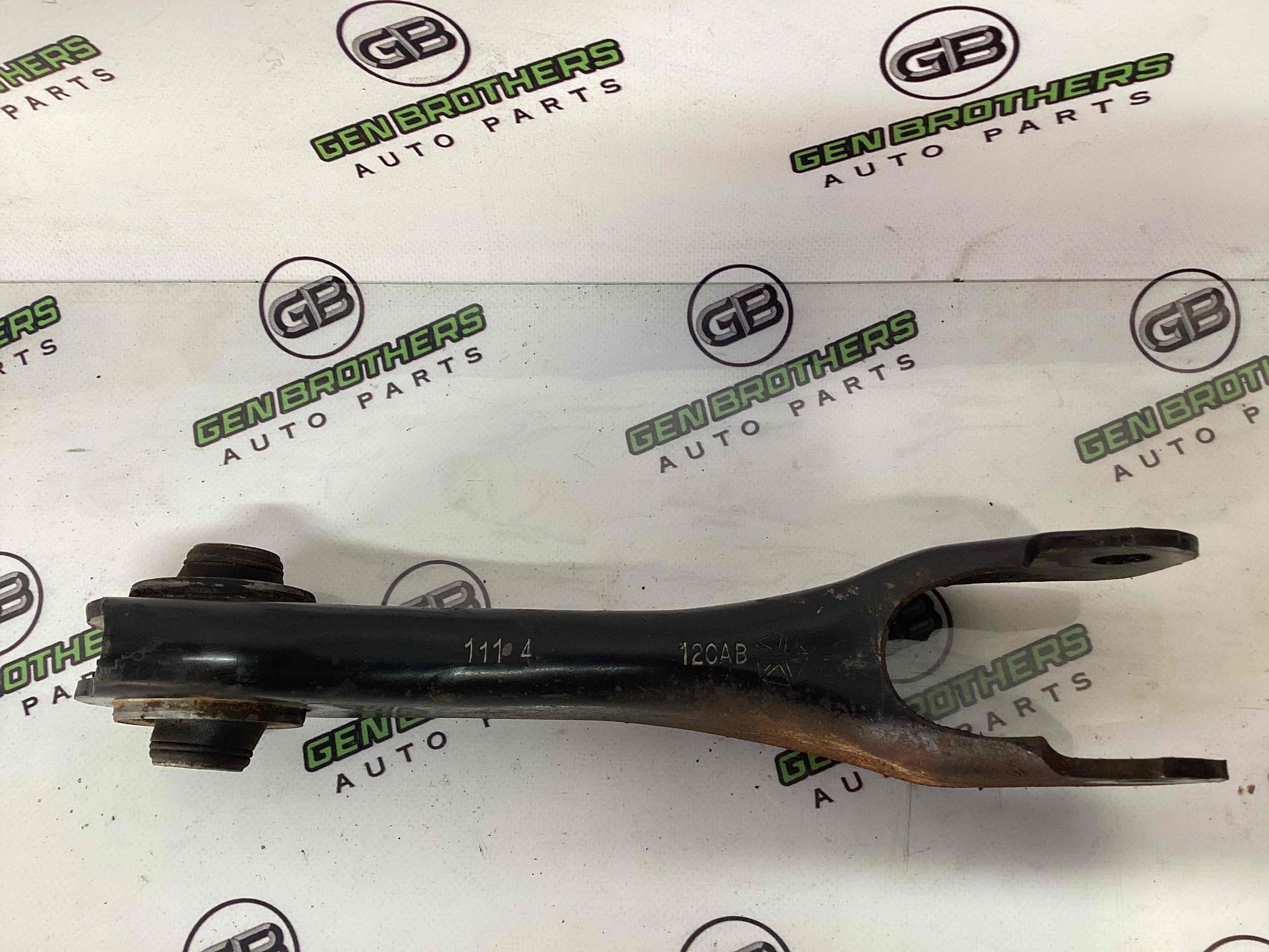 Важіль задній лівий