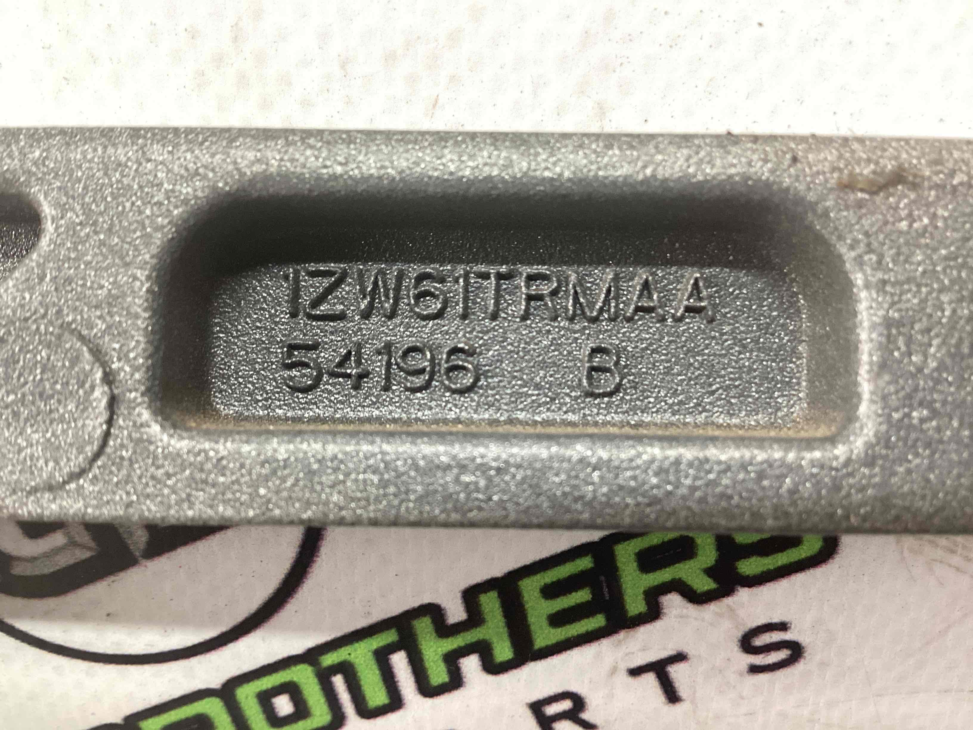 Елементи оздоблення багажника