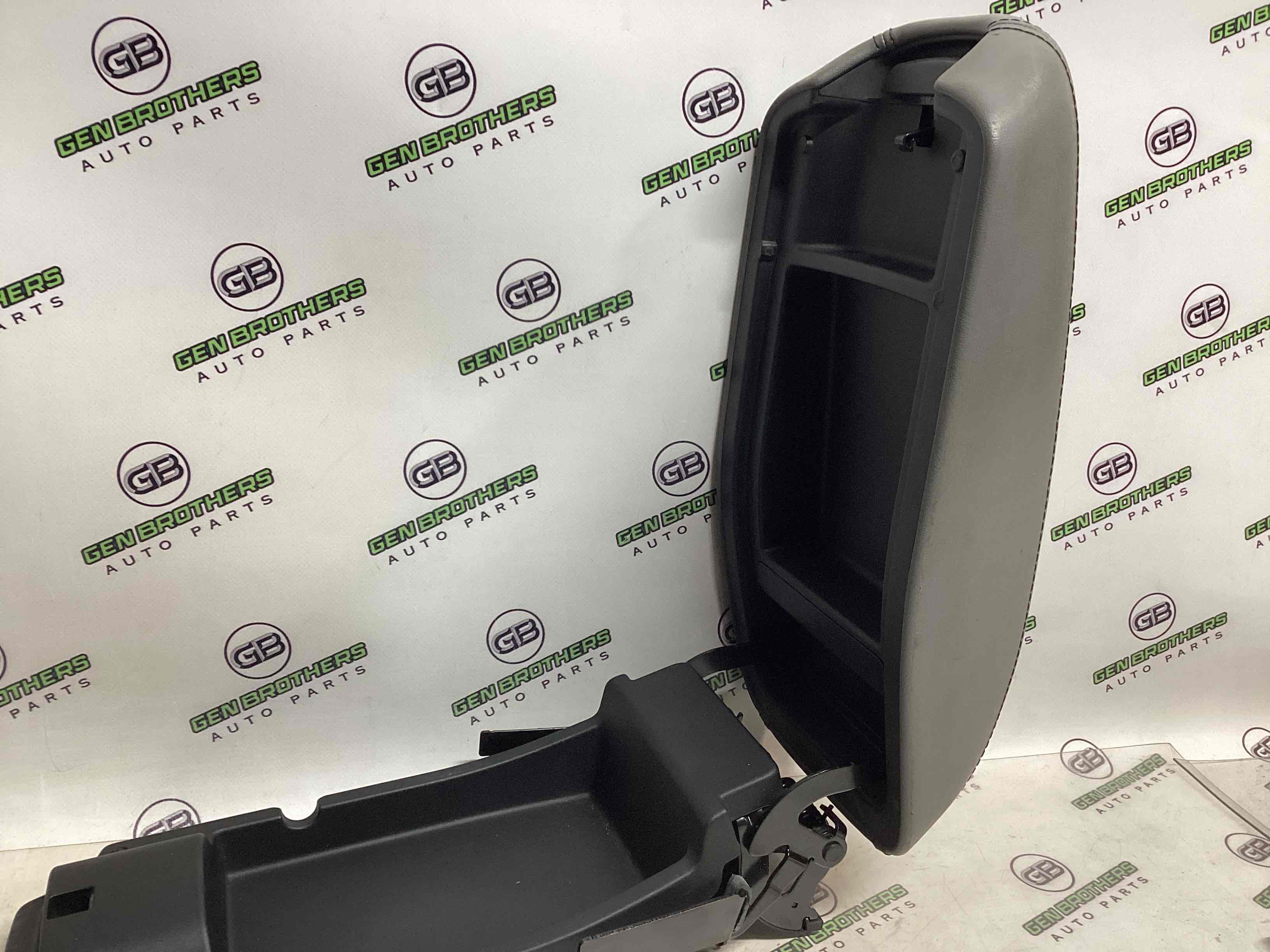 Підлокітник