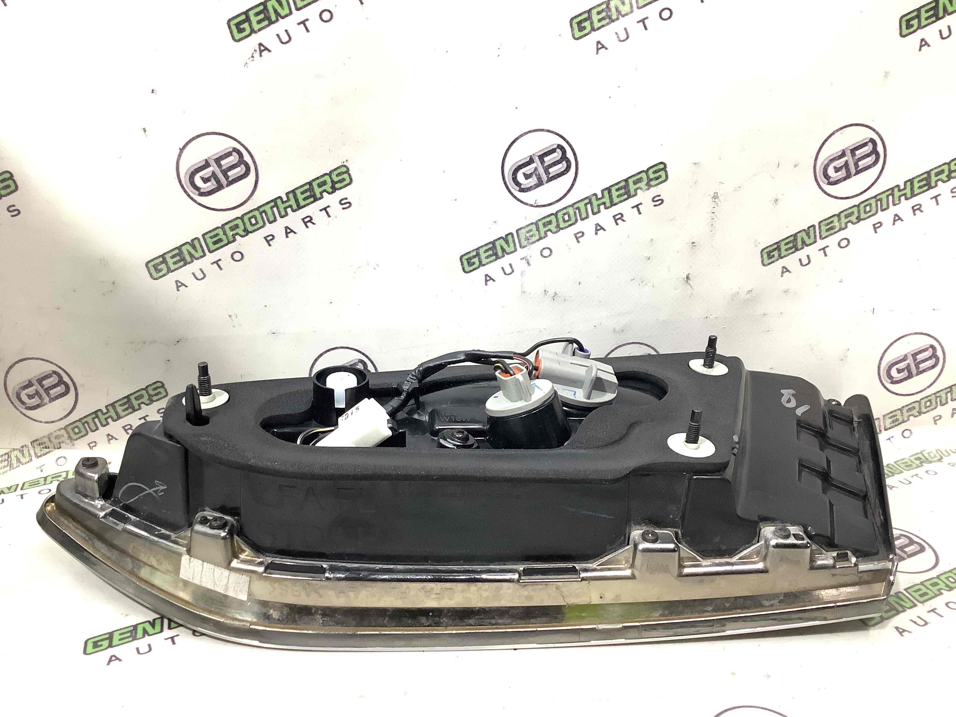 Ліхтар задній лівий