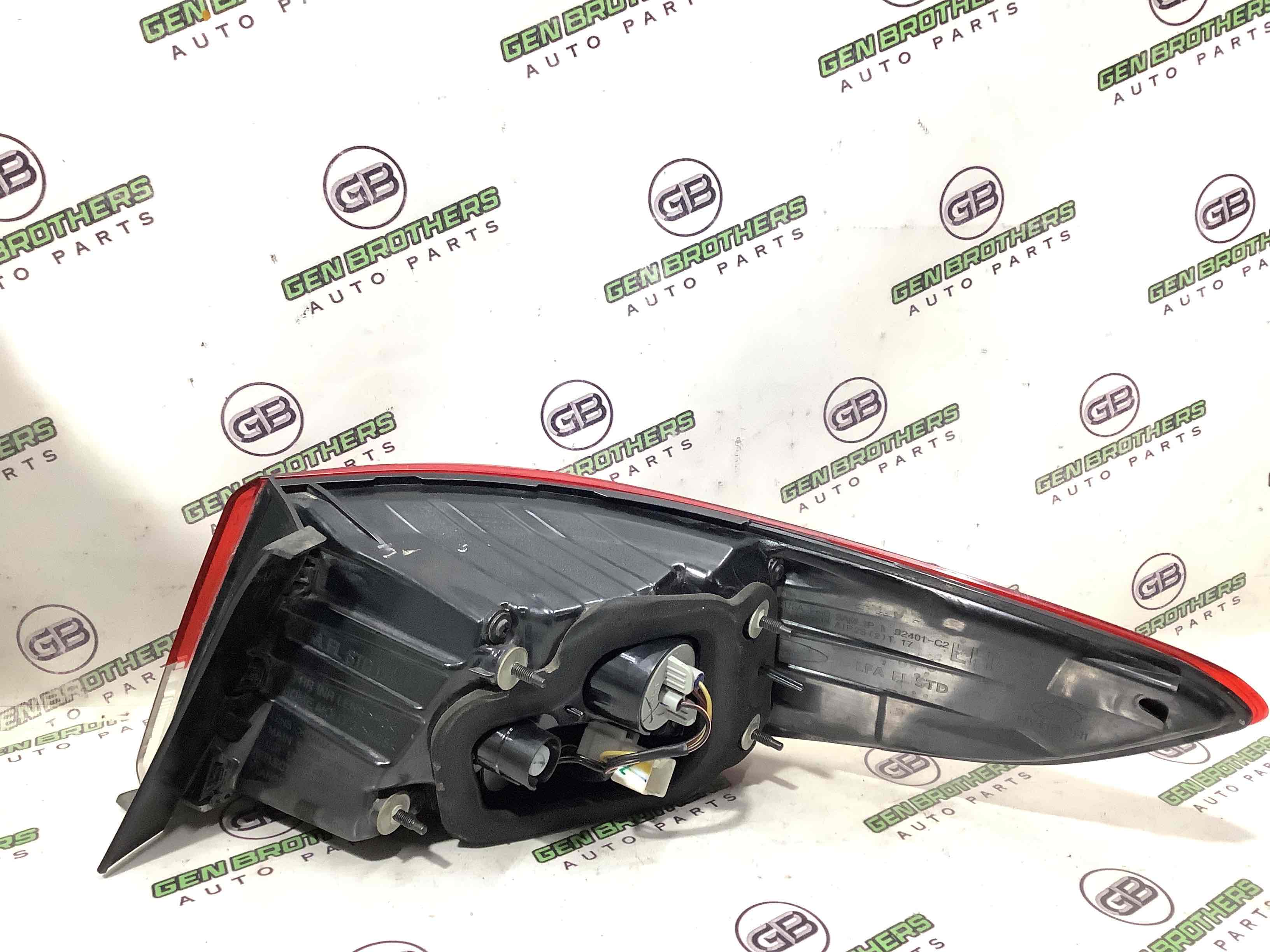 Ліхтар задній лівий