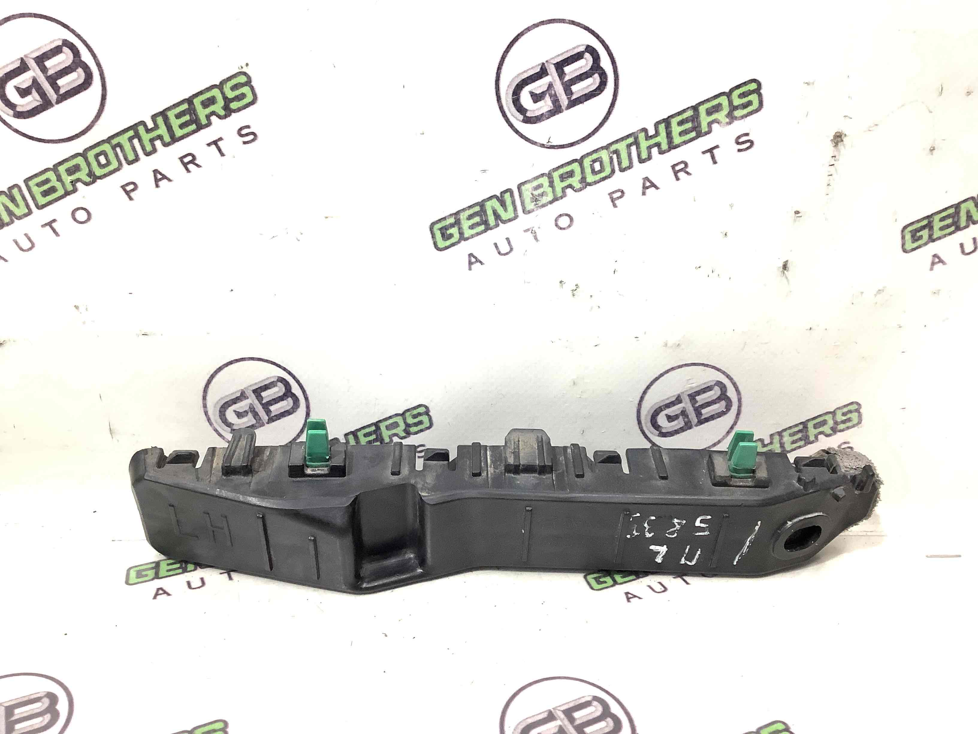 Кріплення переднього бампера ліве