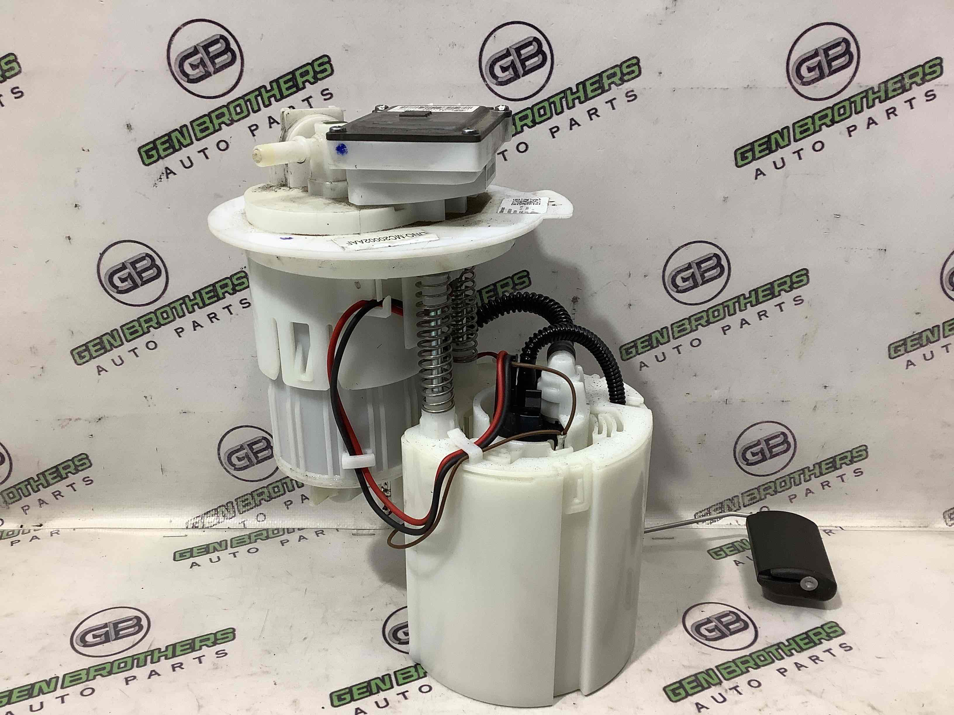 Насос паливний