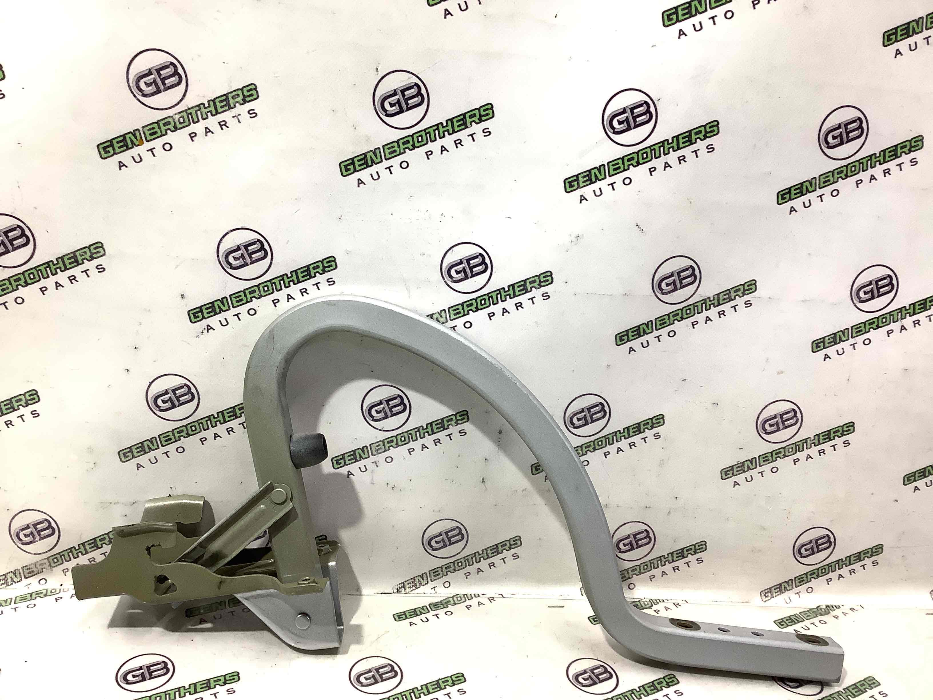 Петля кришки багажника, двері багажника