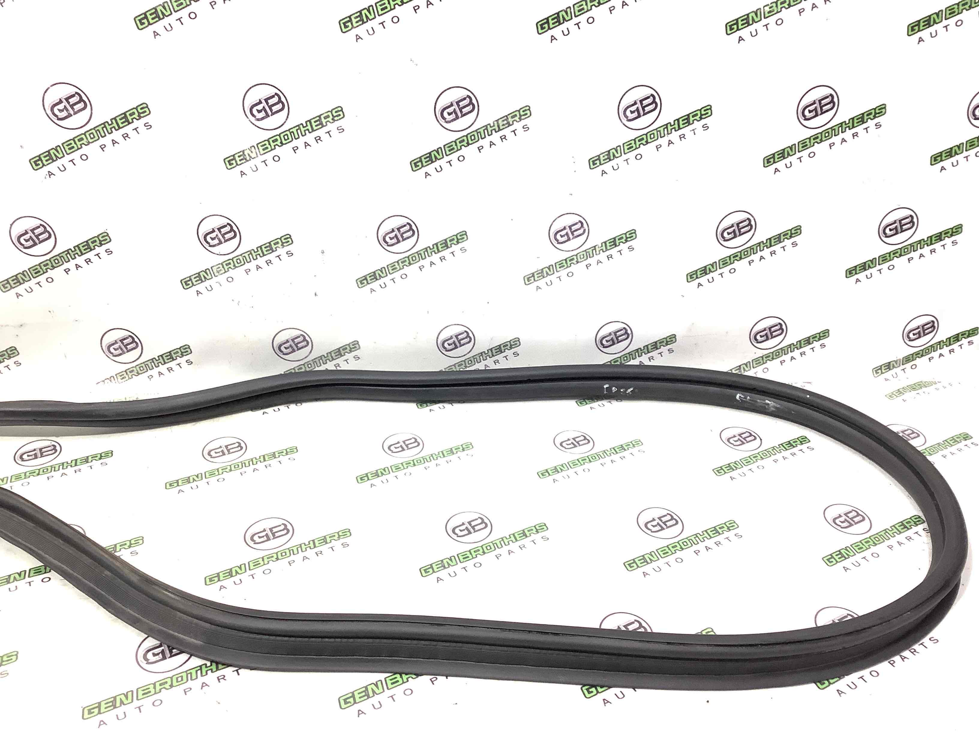 Ущільнювач кришки багажника, двері багажника