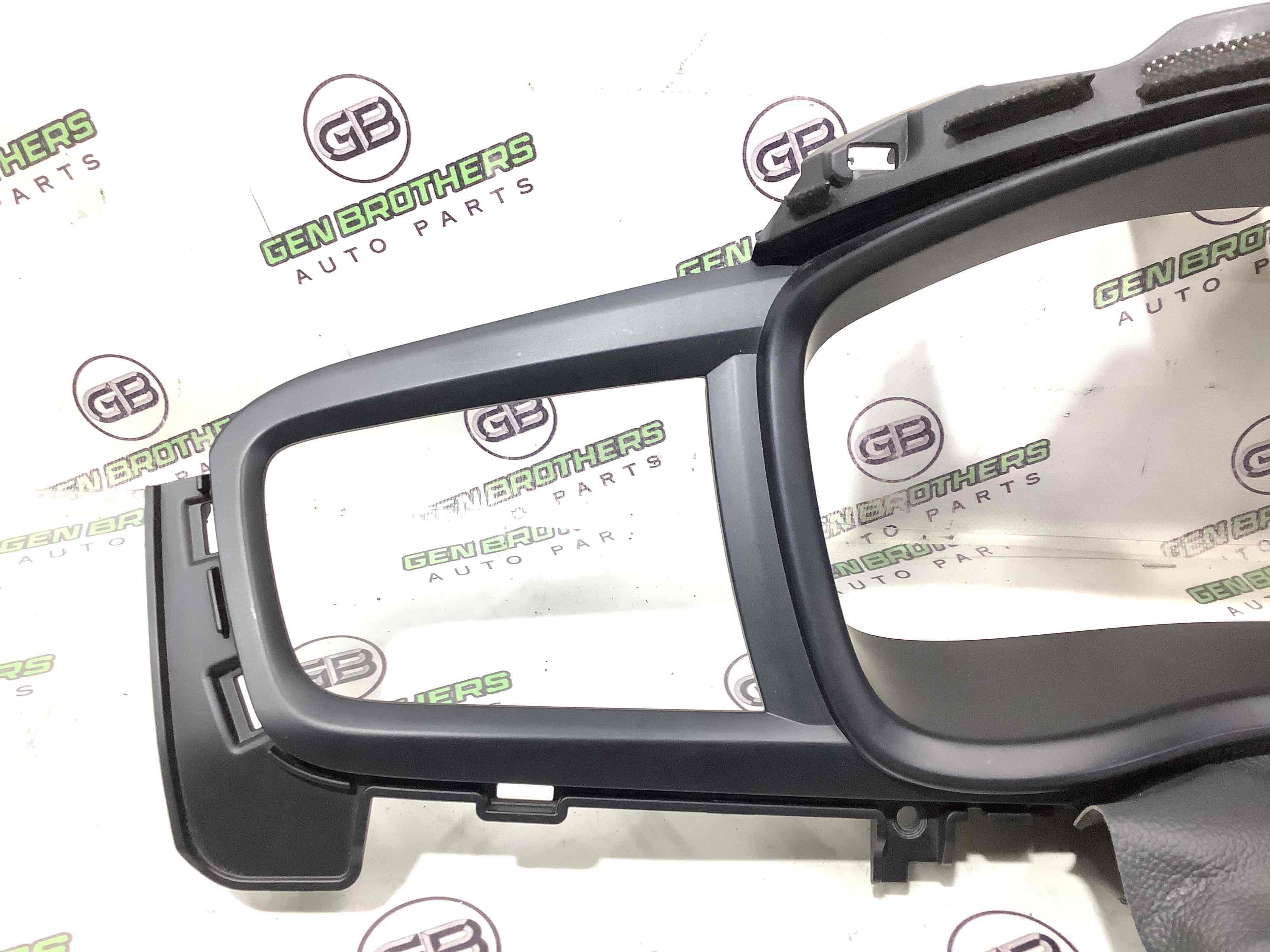 Накладка щитка приладів