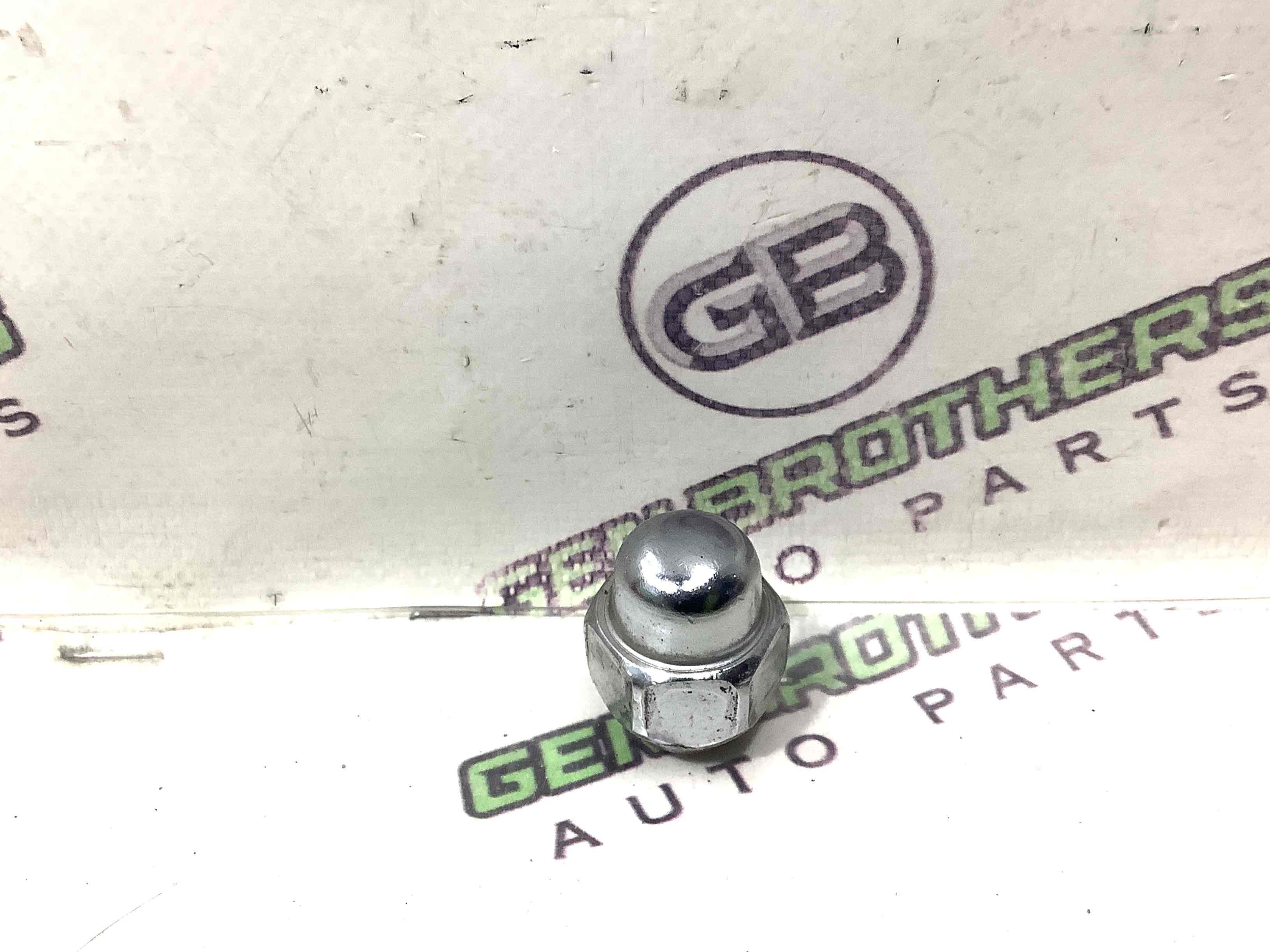 Колісні болти, гайки