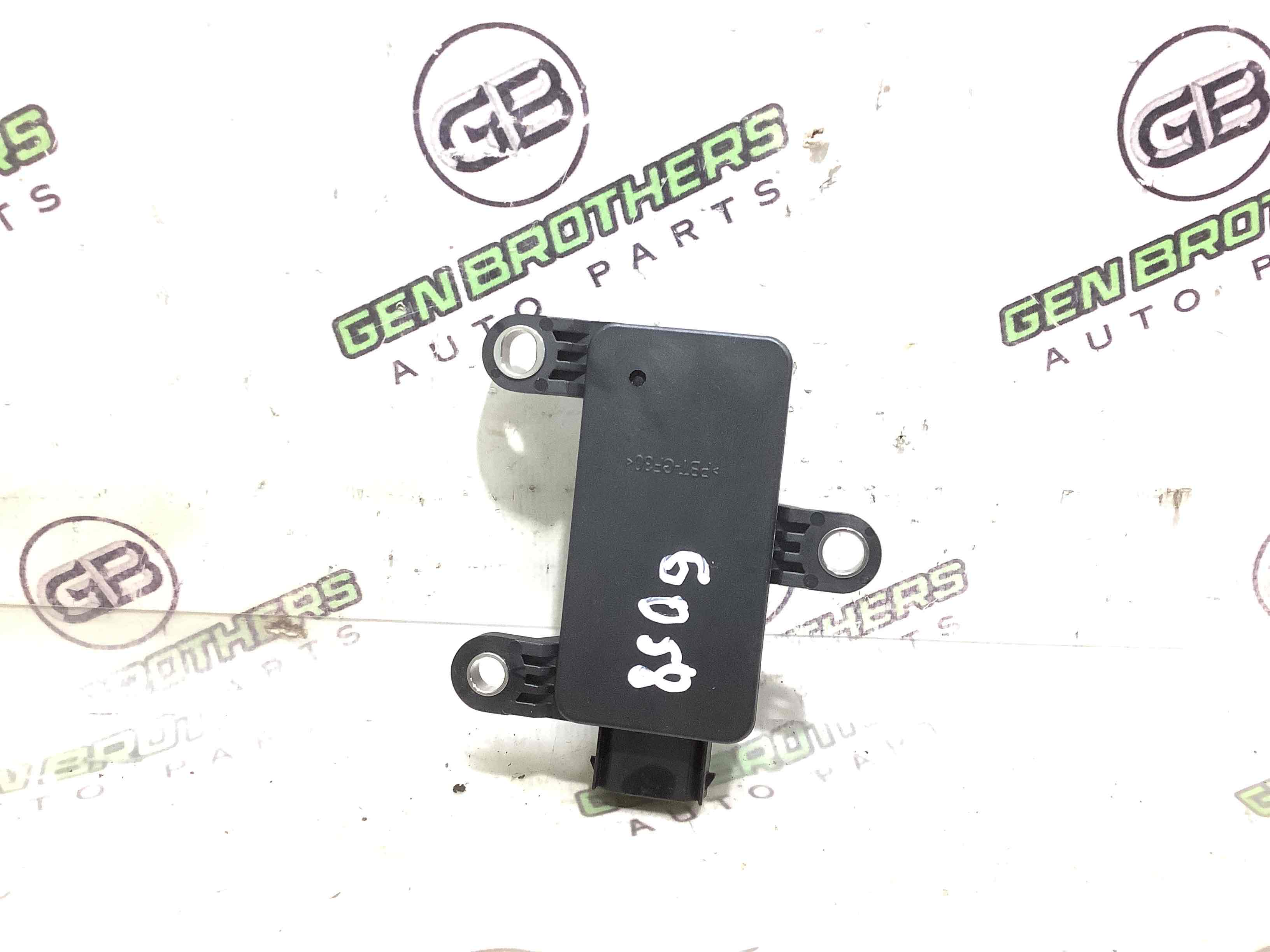 Датчик поперечного ускорения