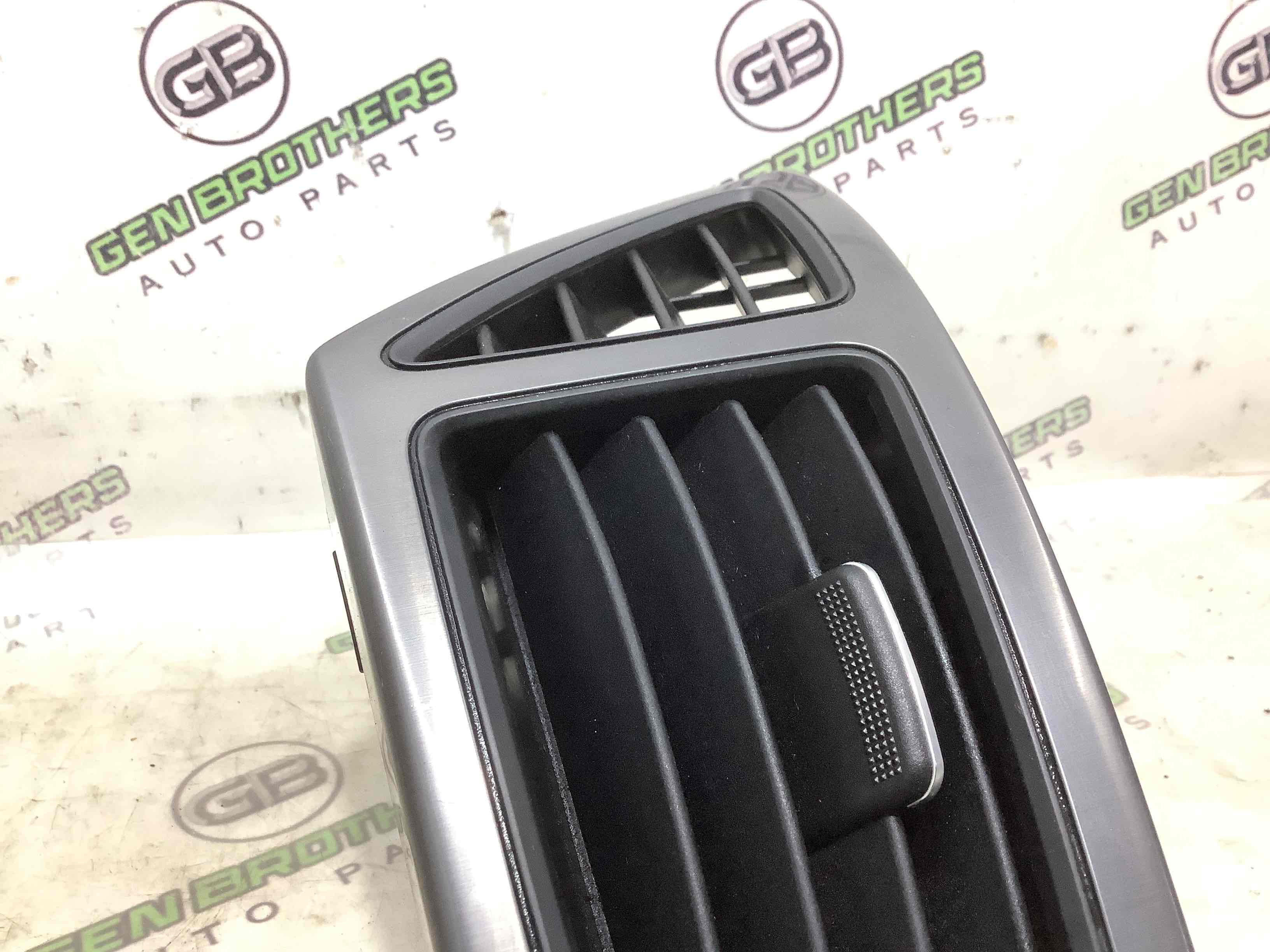 Дефлектор обдува салона