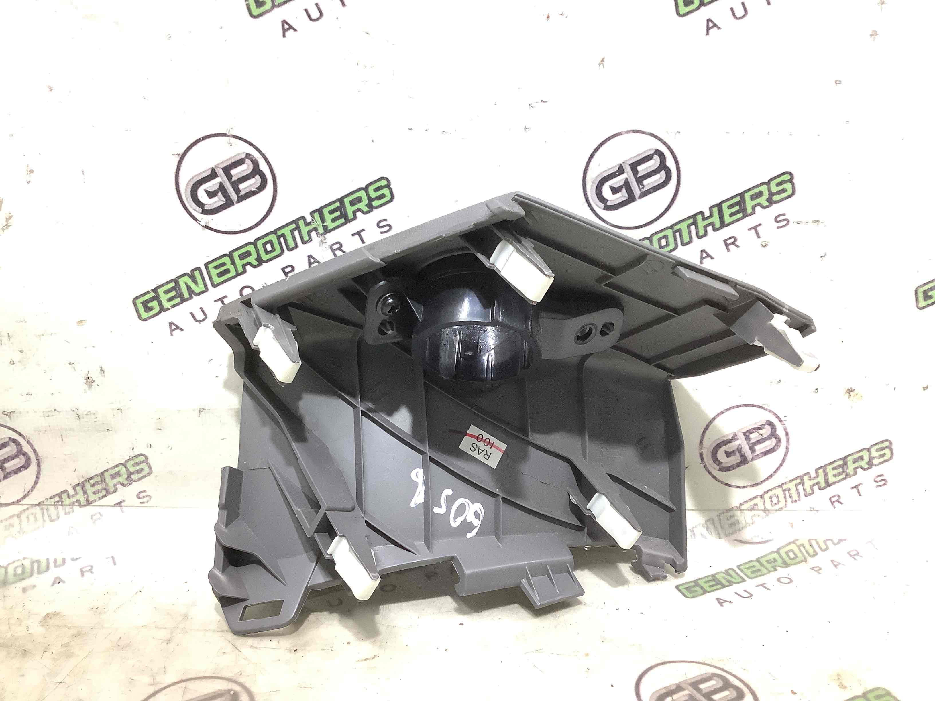 Обшивка приборной панели торпедо