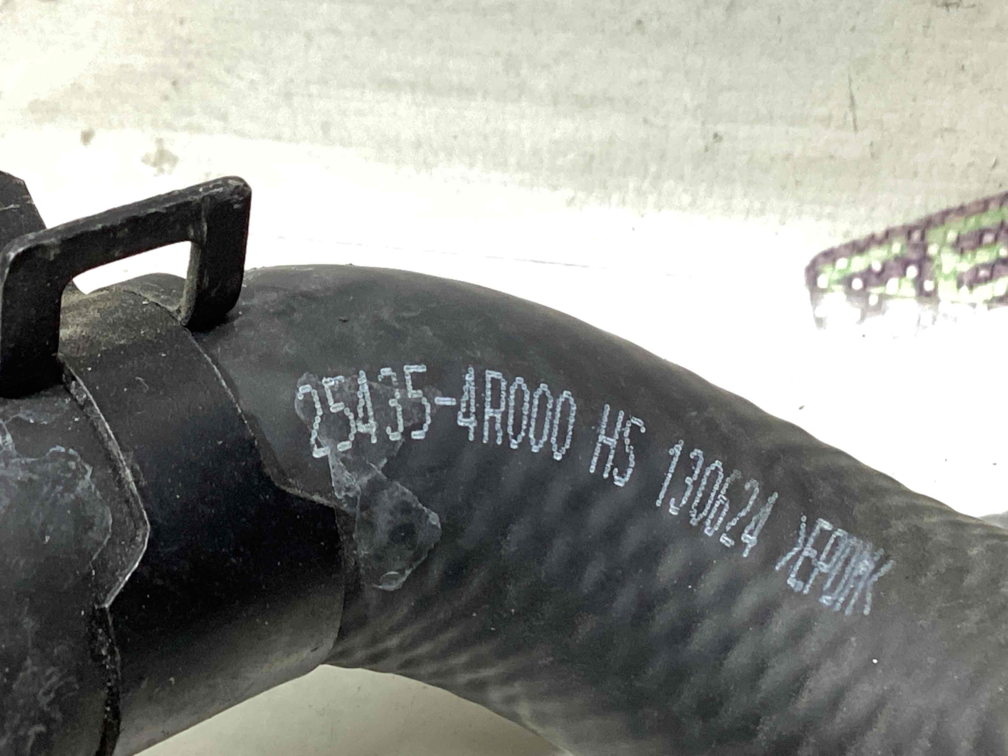 Патрубок трубопровод, шланг