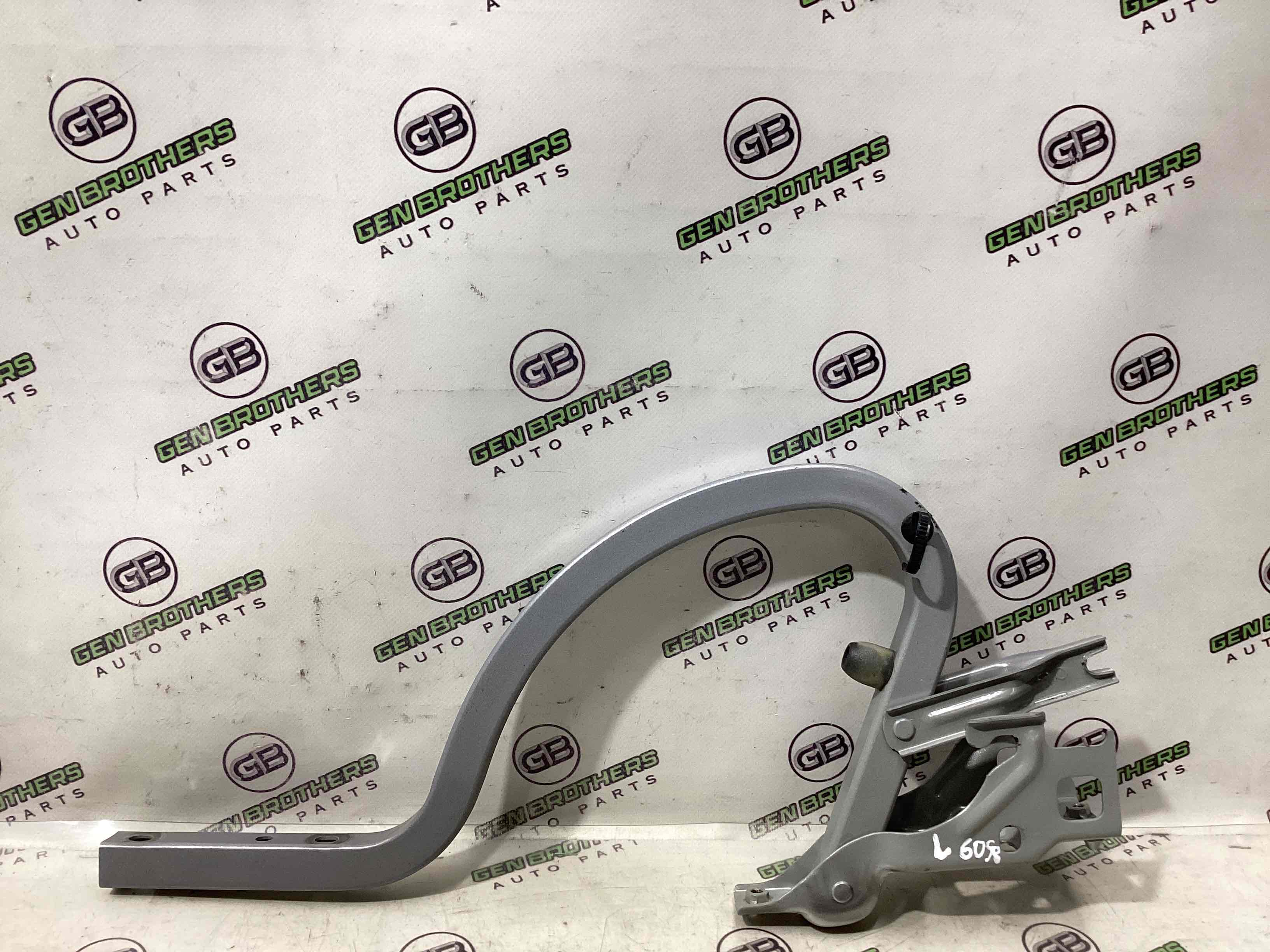 Петля крышки багажника, двери багажника