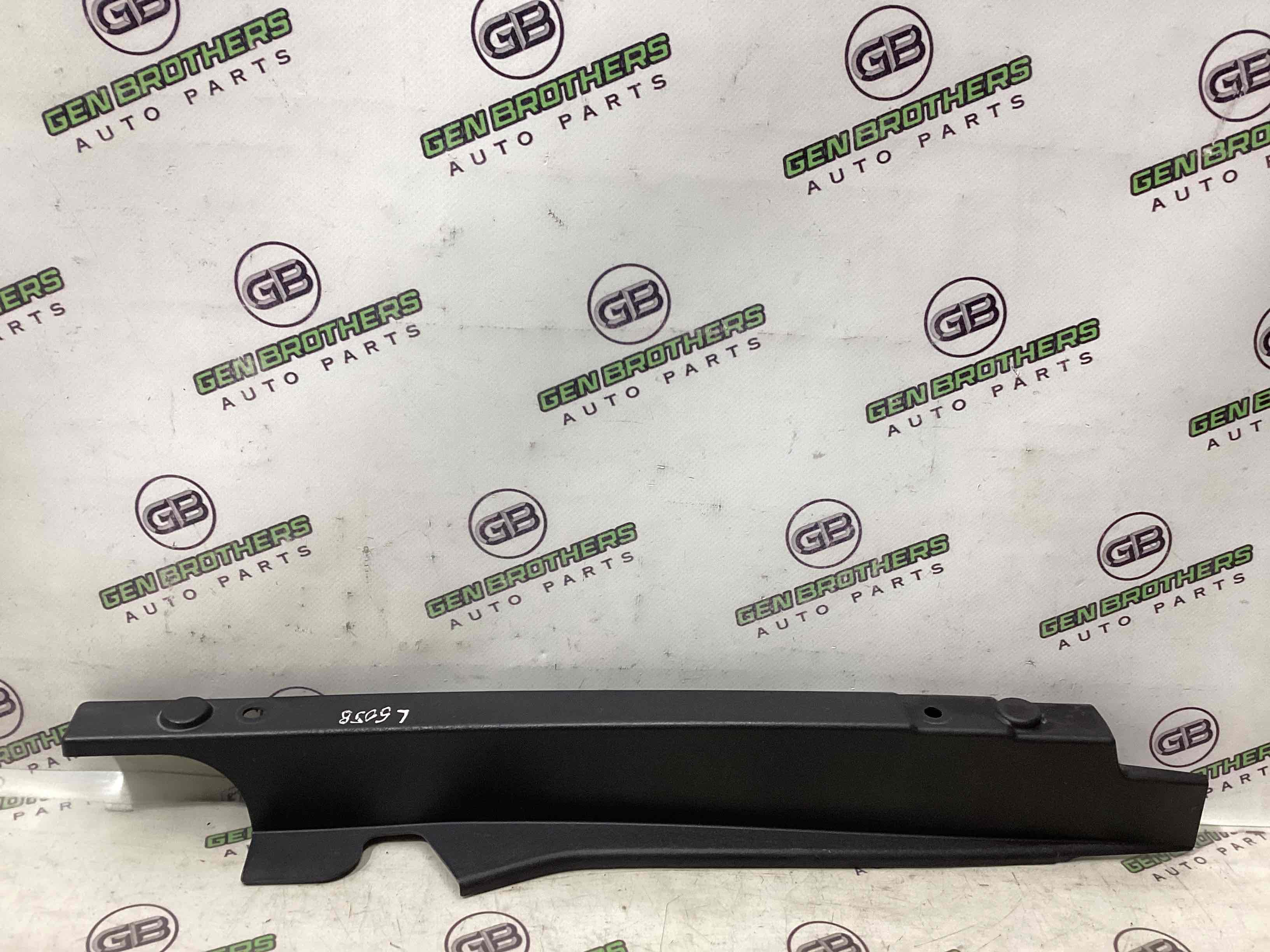 Изолятор крыла, уплотнитель и воздухопровод крыла