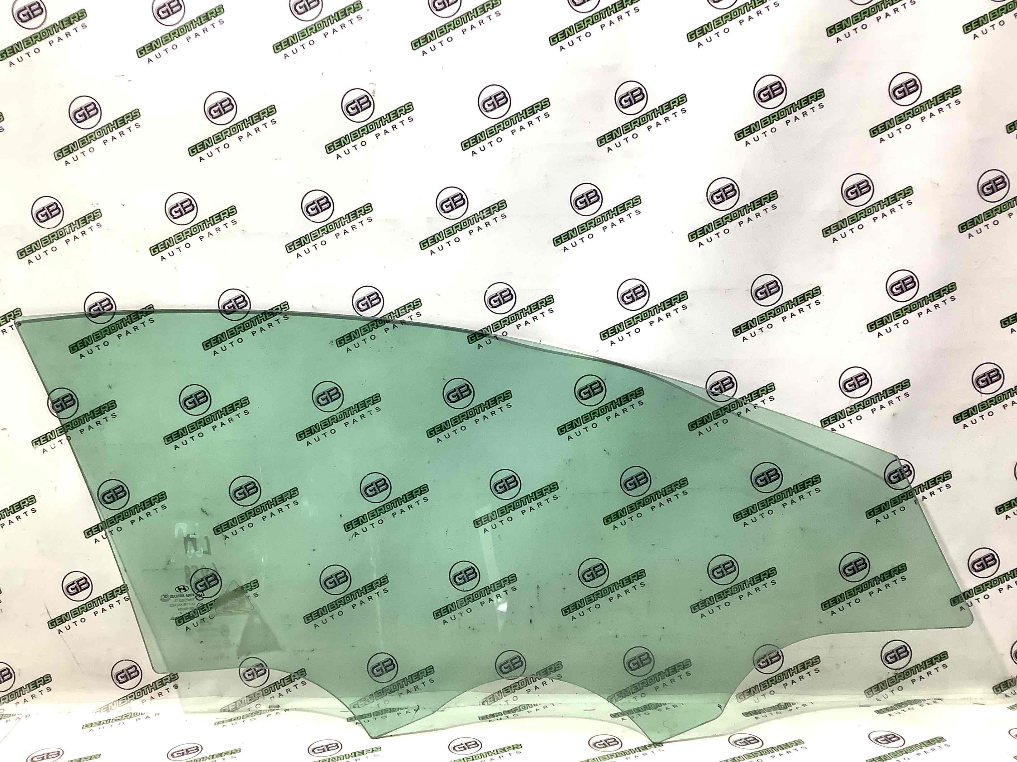 Стекло переднее левое