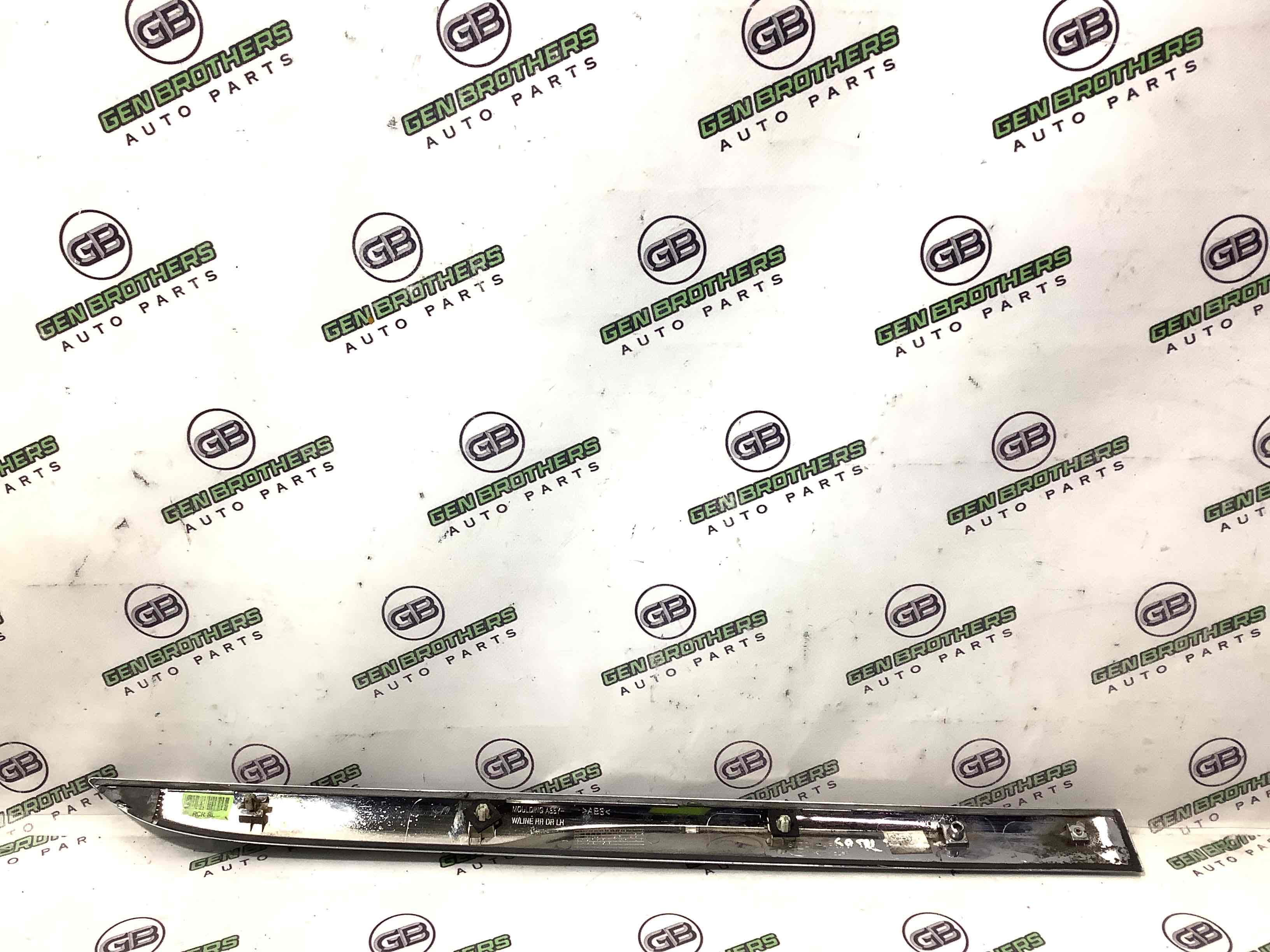 Молдинг двери задней левой