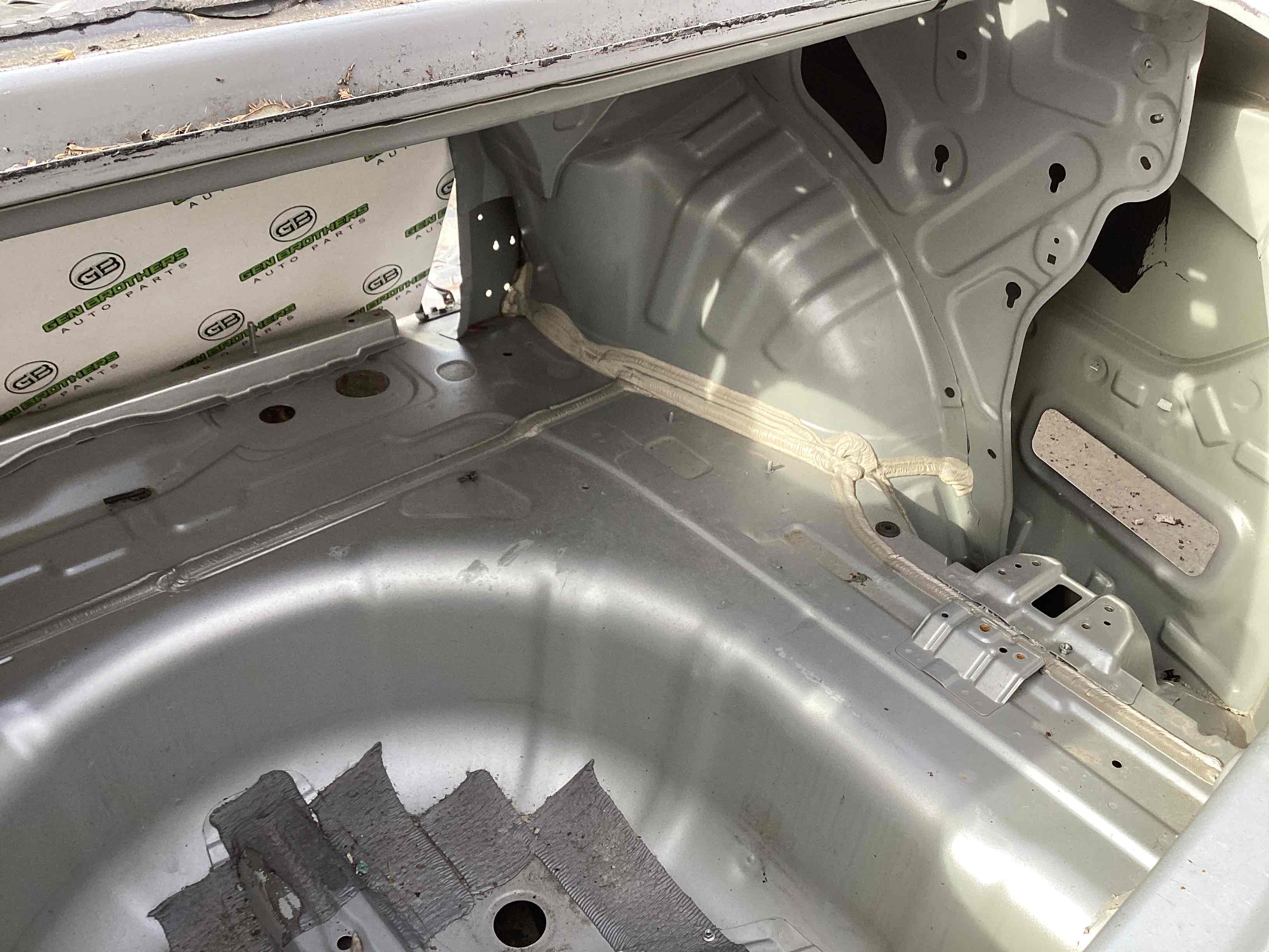 Корыто багажника