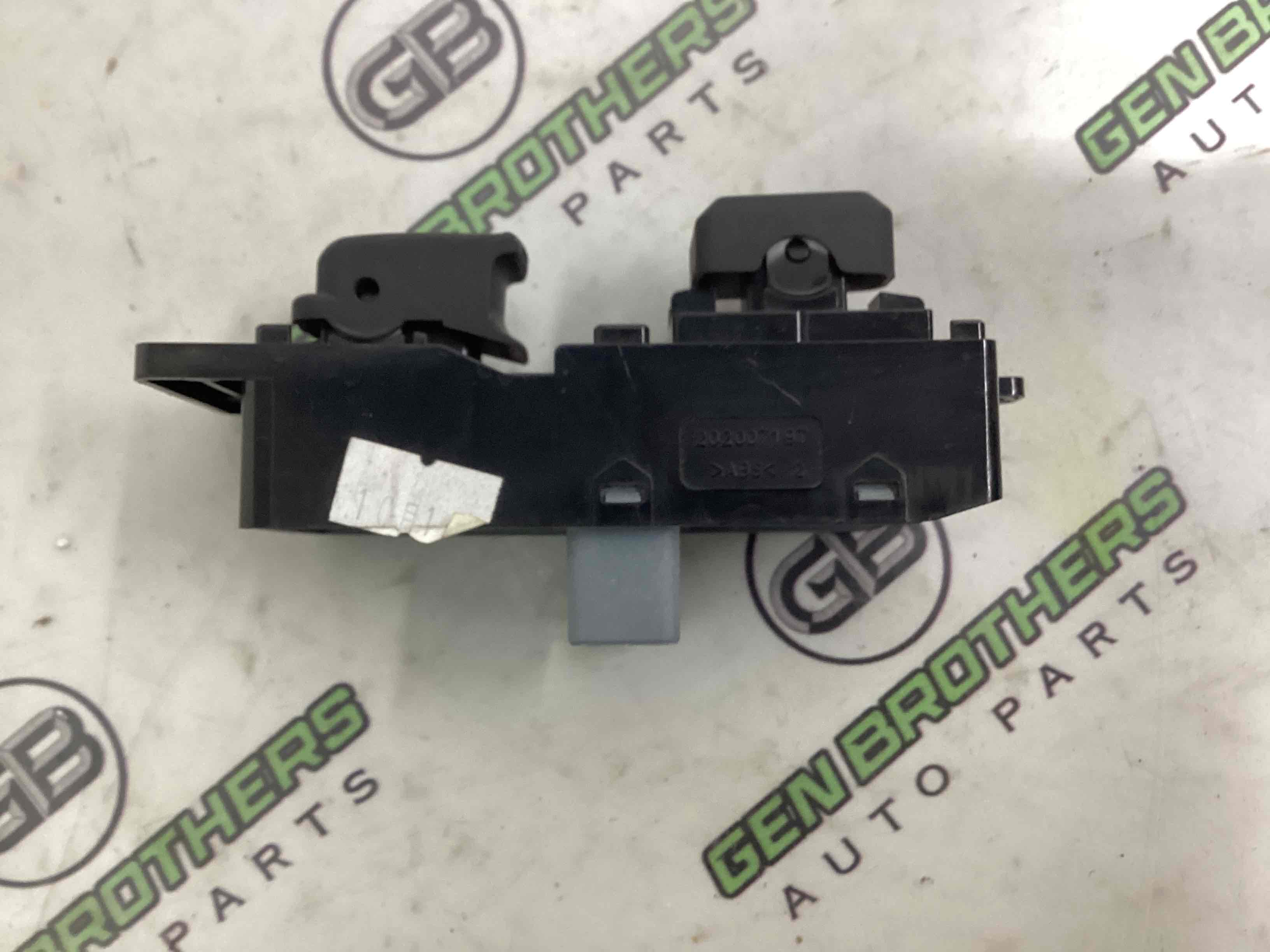 Кнопки управления стеклоподъемниками