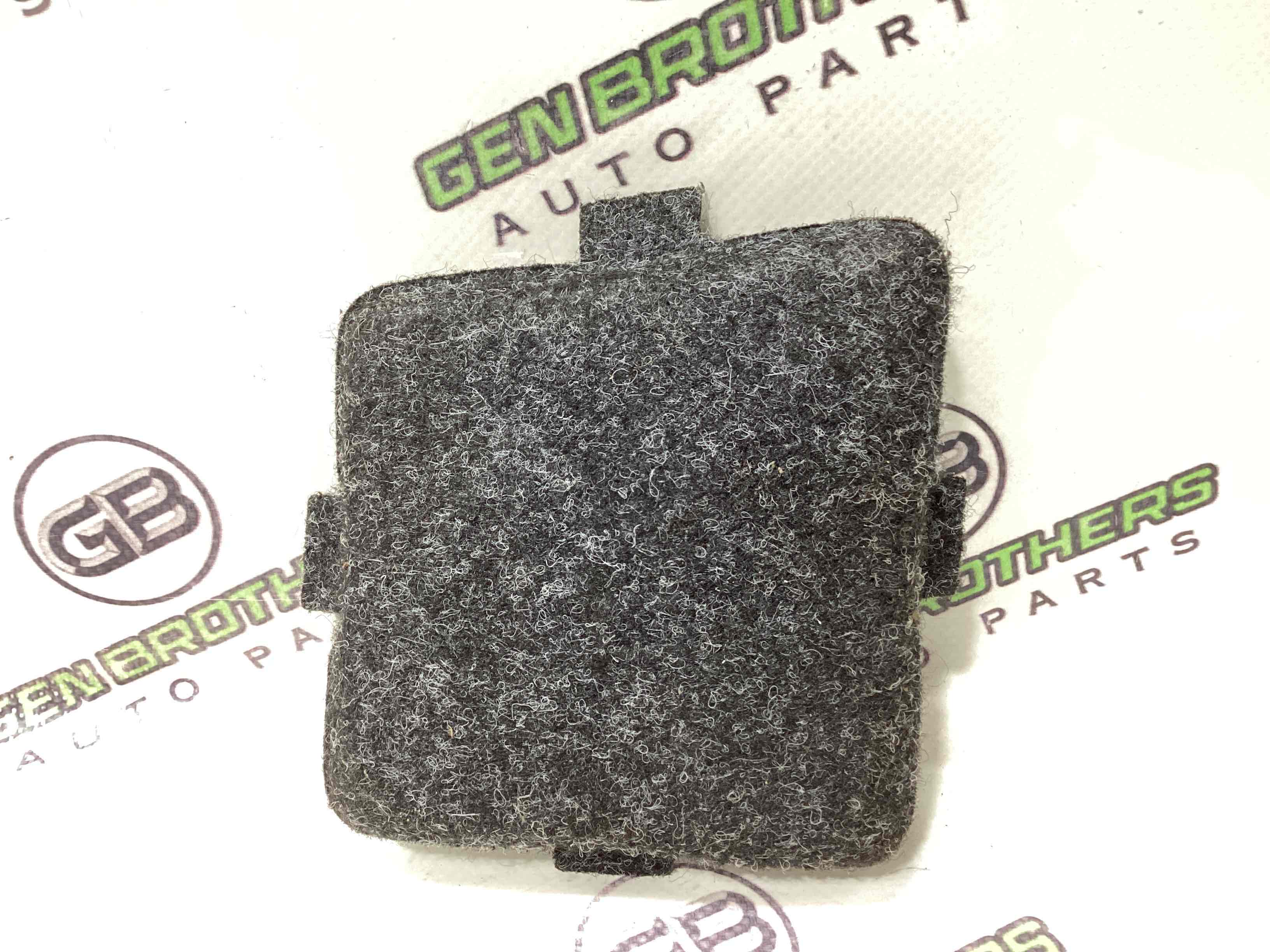 Елементи оздоблення багажника