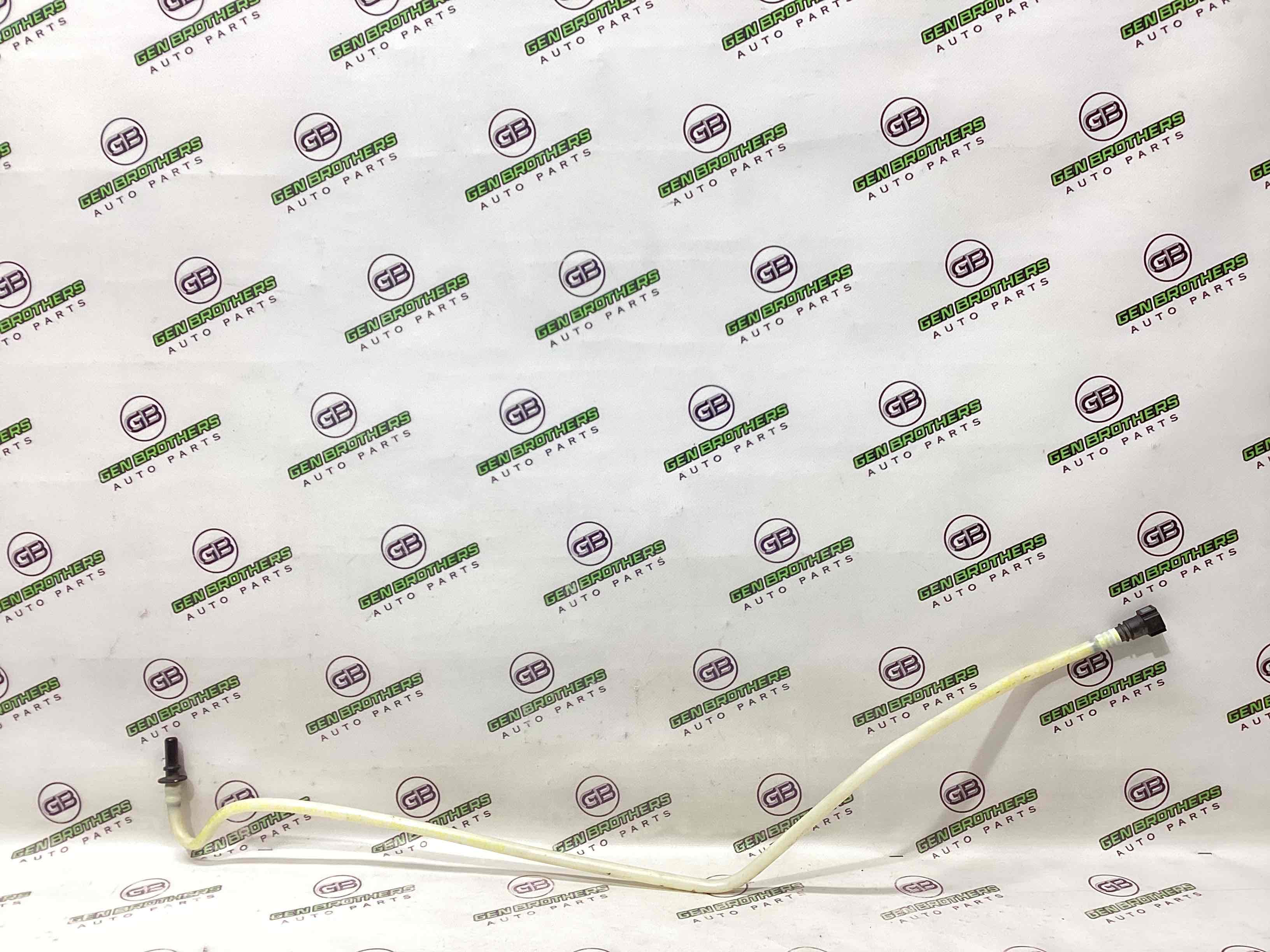 Трубка паливна