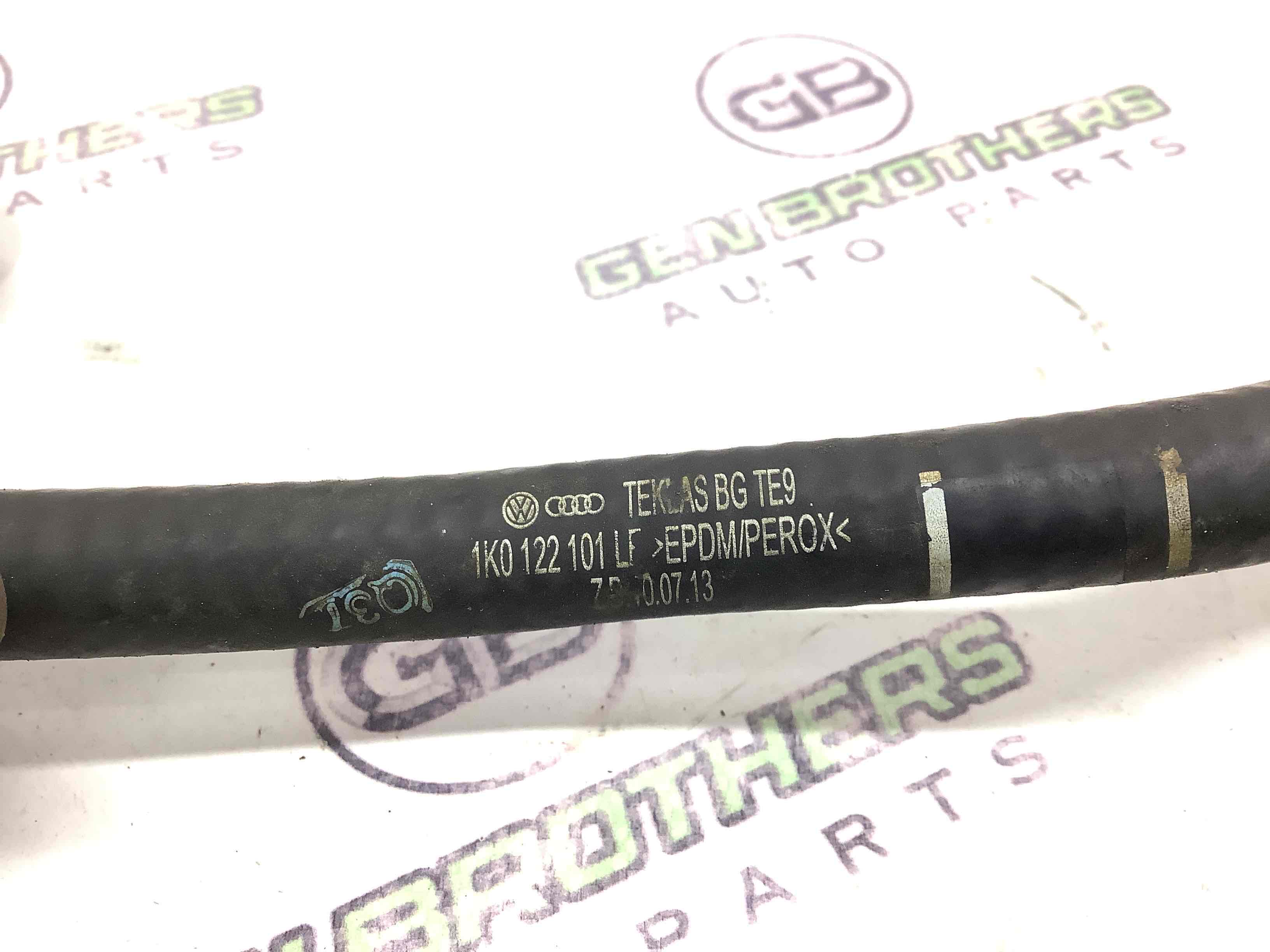 Патрубок трубопровід, шланг