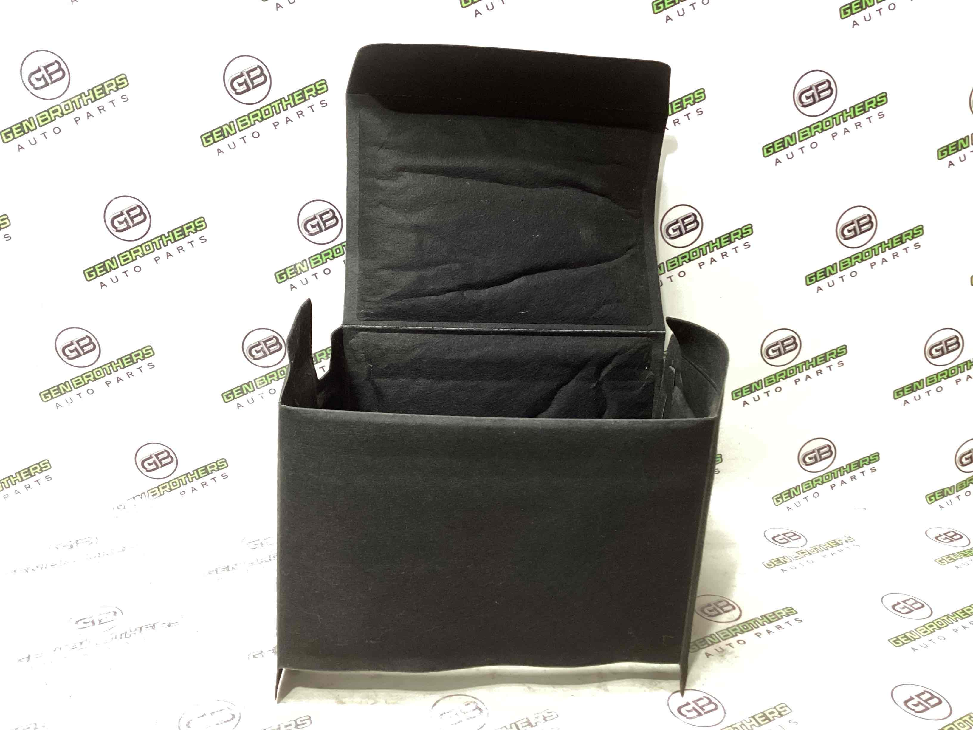 Полиця акумулятора, кришка, кріплення майданчик АКБ