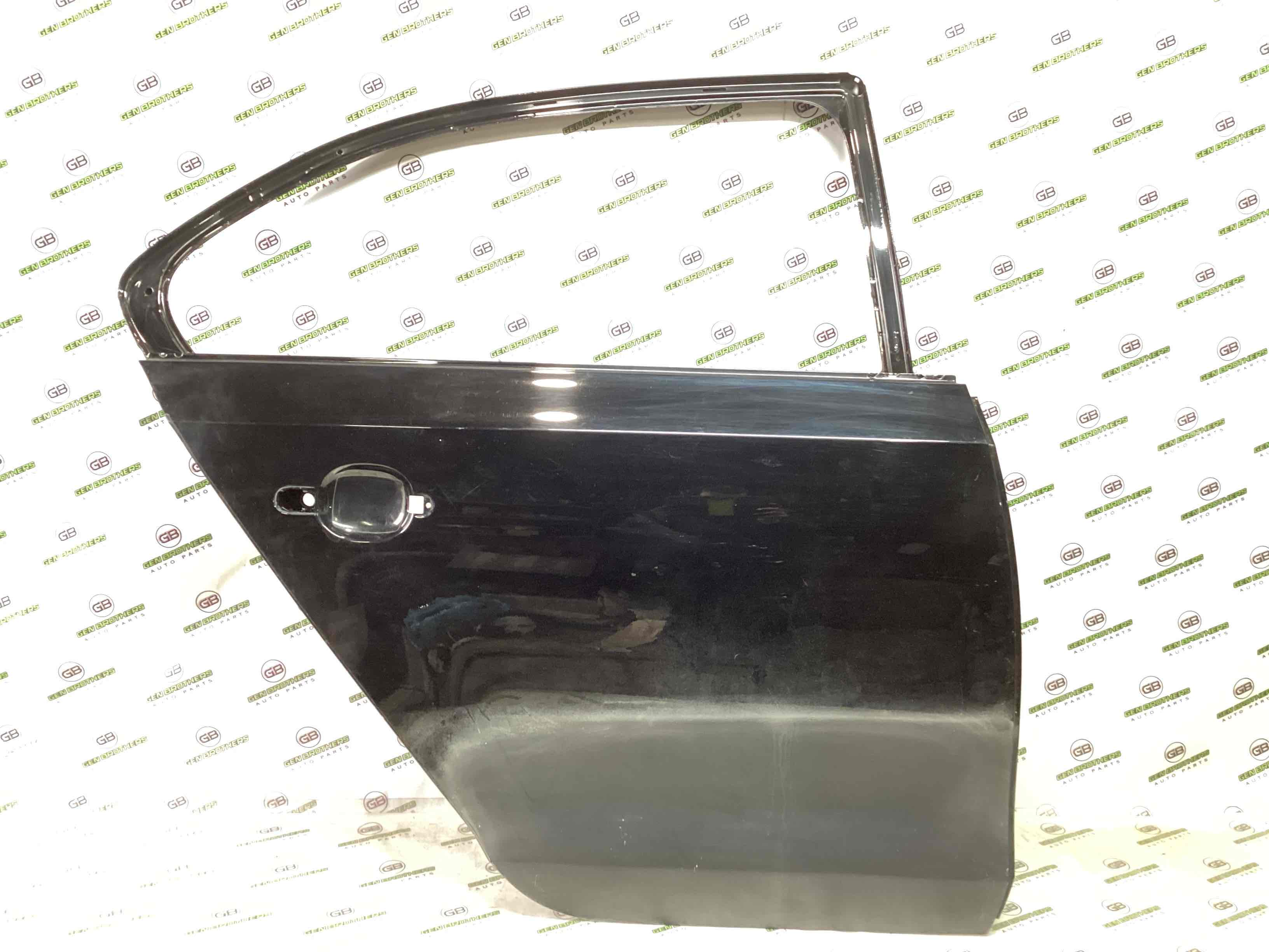 Двері задні права