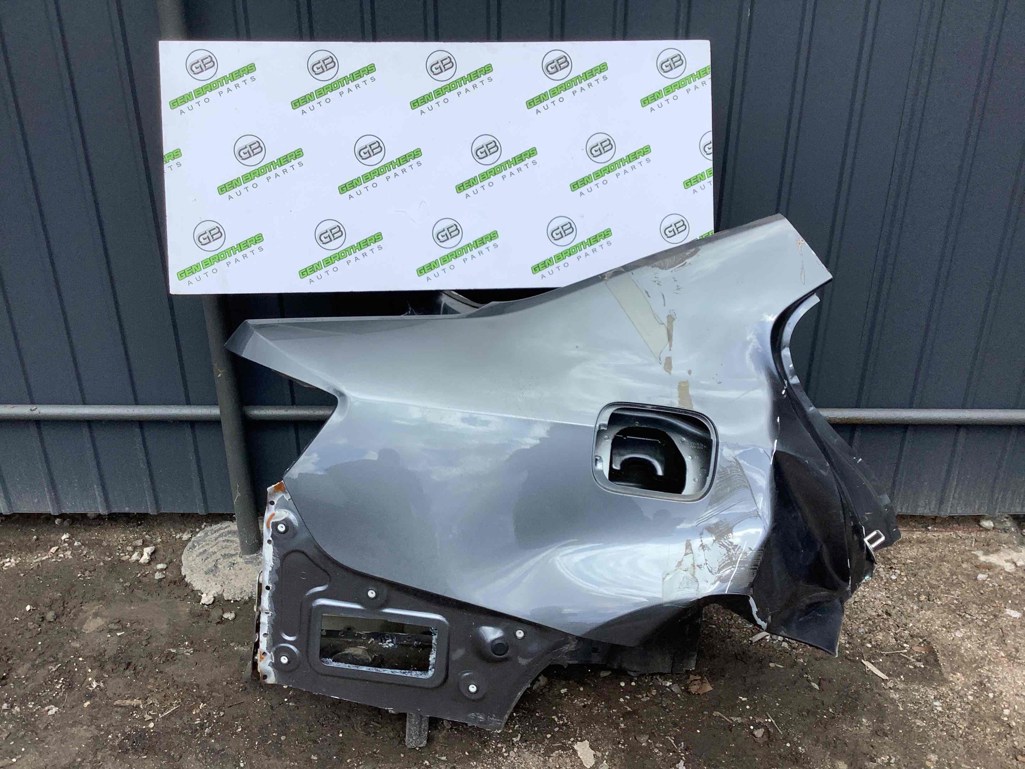 Чверть задня права