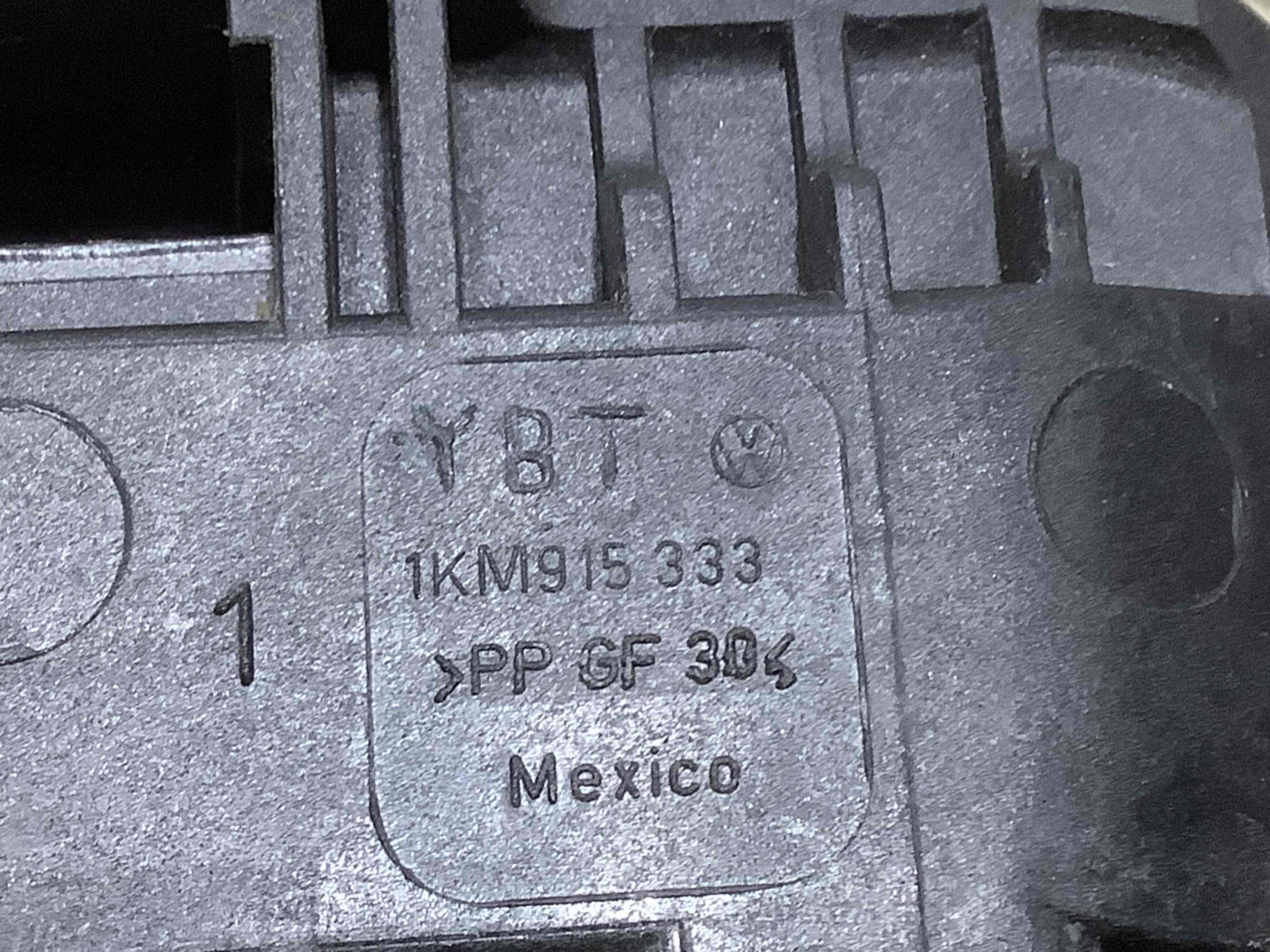 Полиця акумулятора, кришка, кріплення майданчик АКБ