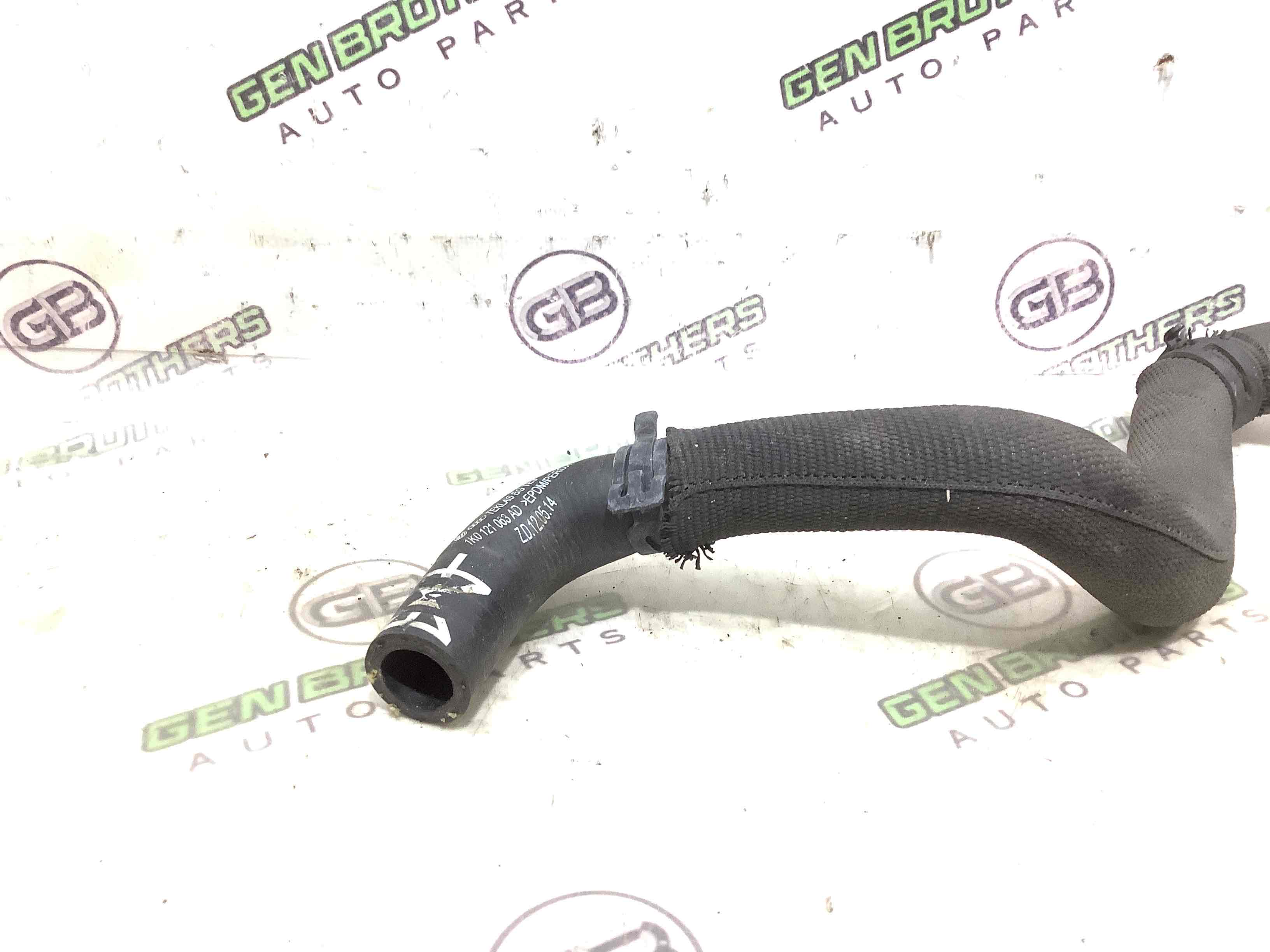 Патрубок трубопровід, шланг