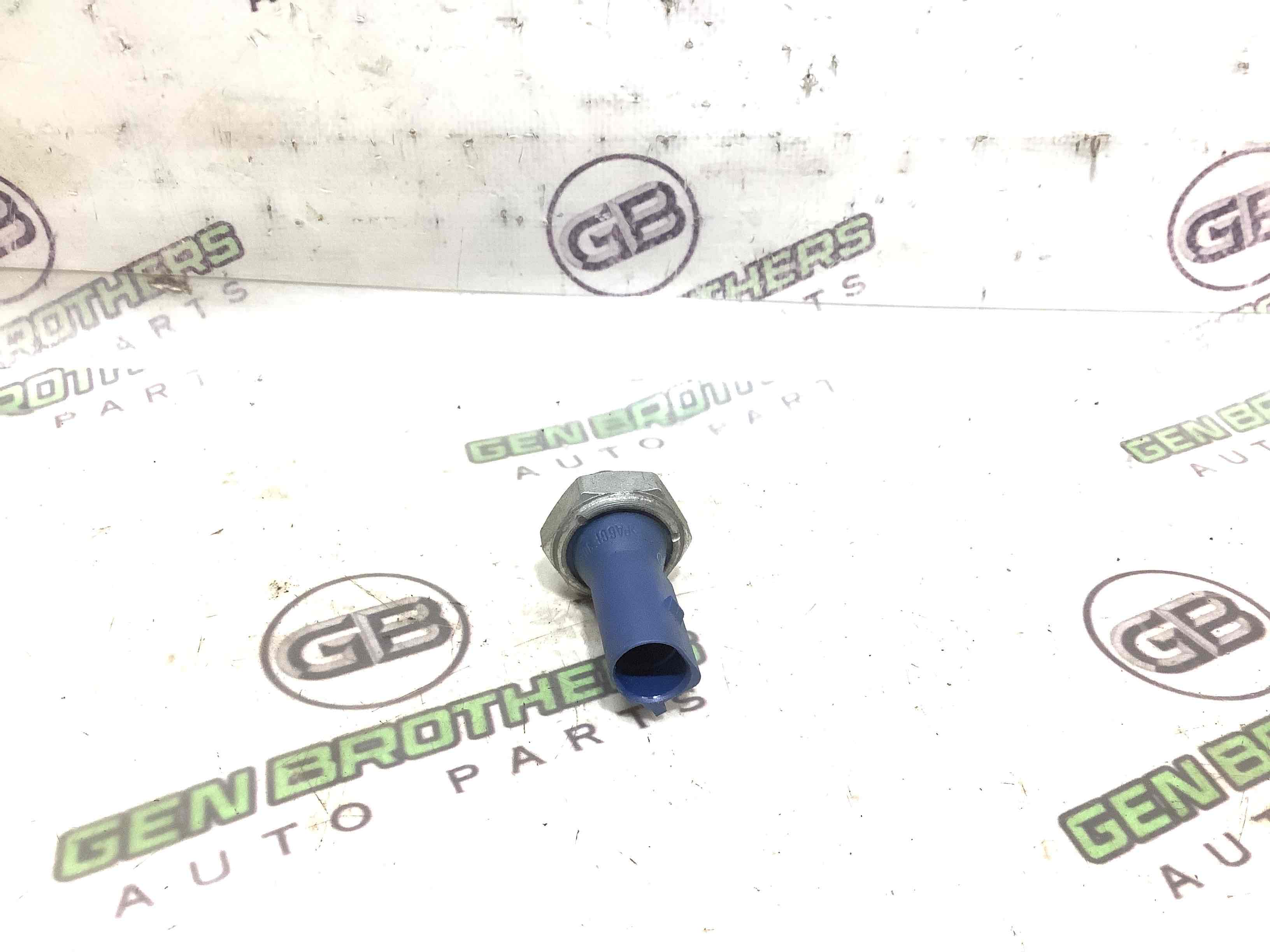 Датчик тиску олії