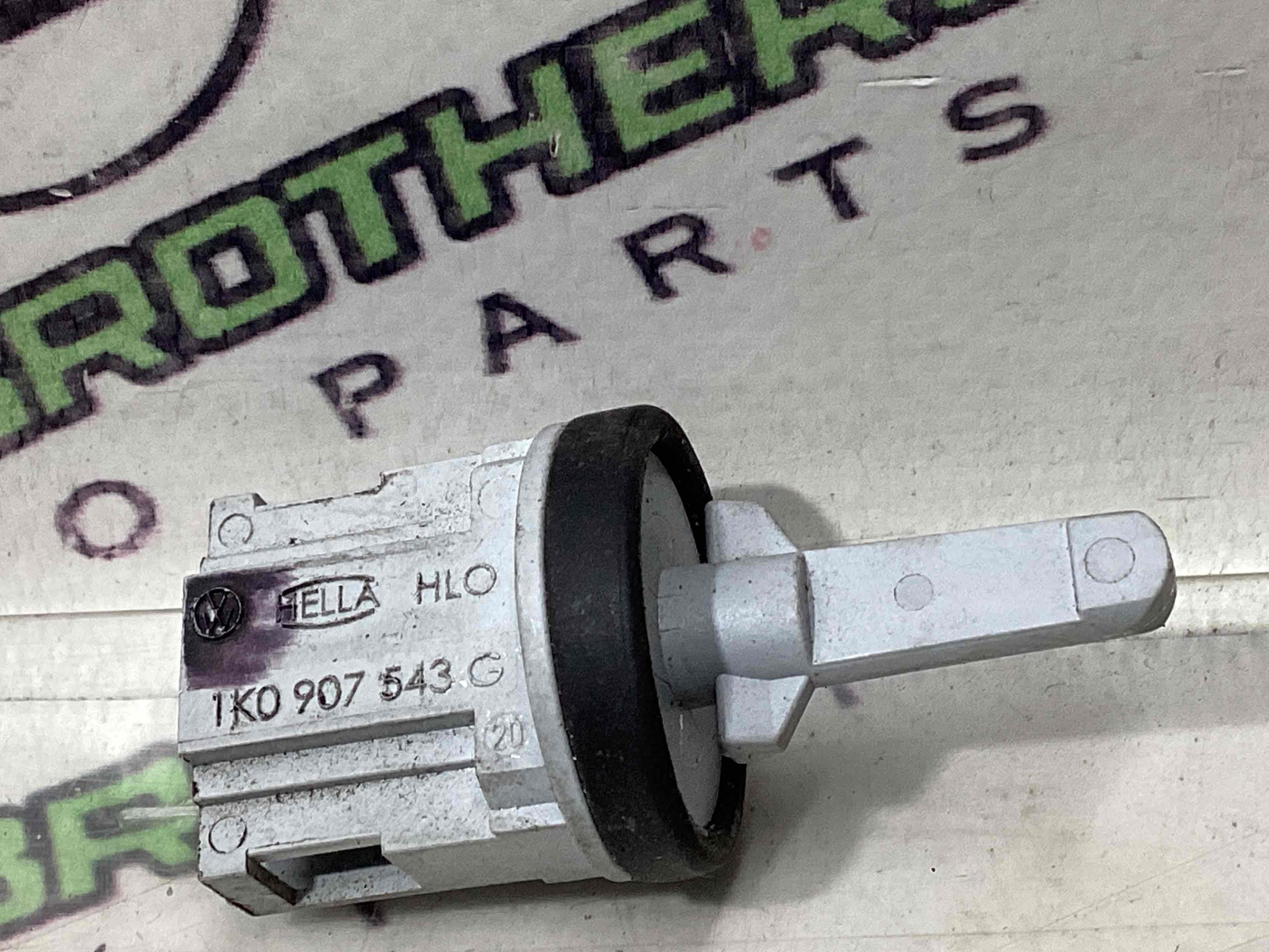 Датчик температури повітря у салоні