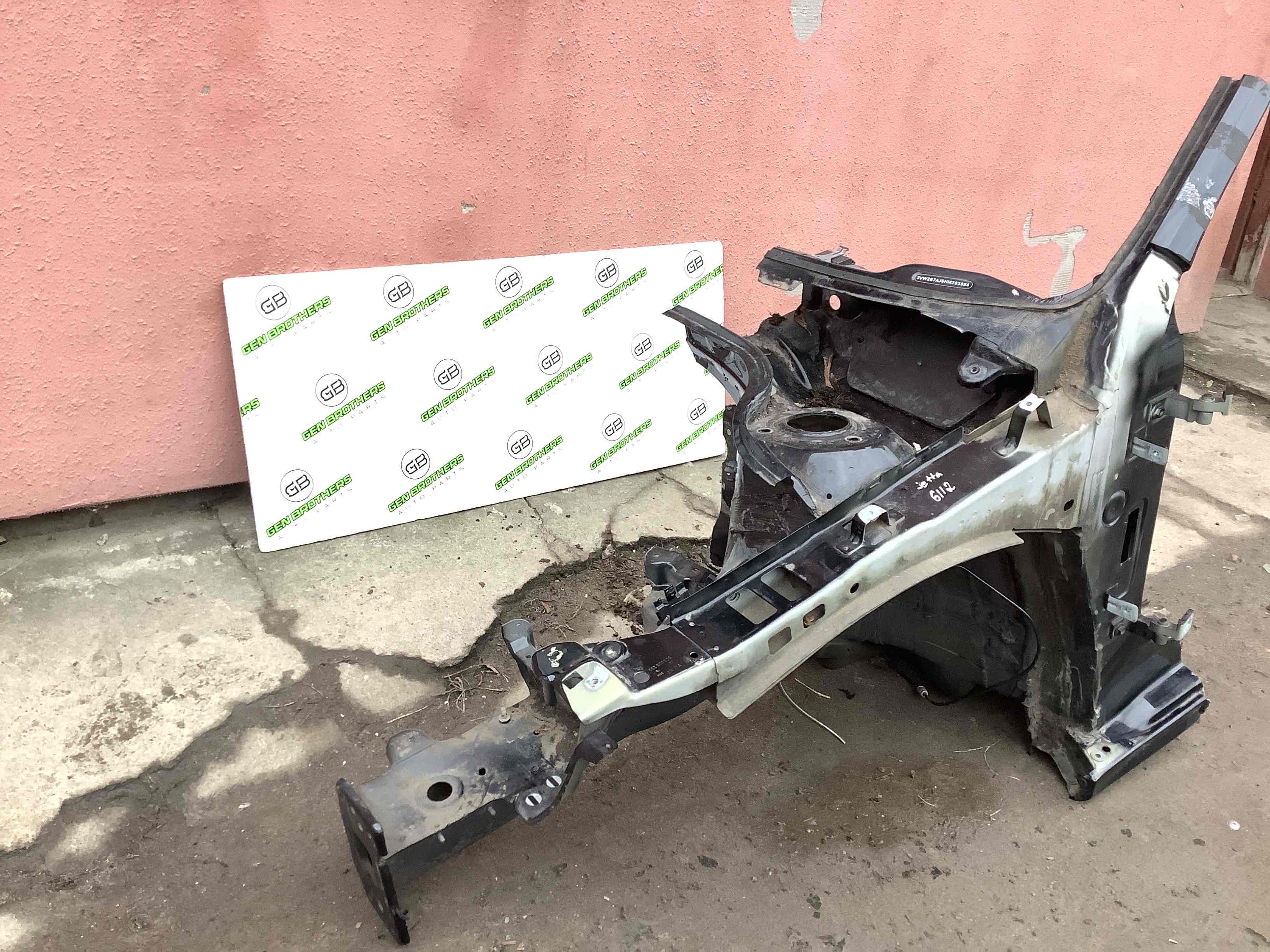 Чверть передня ліва