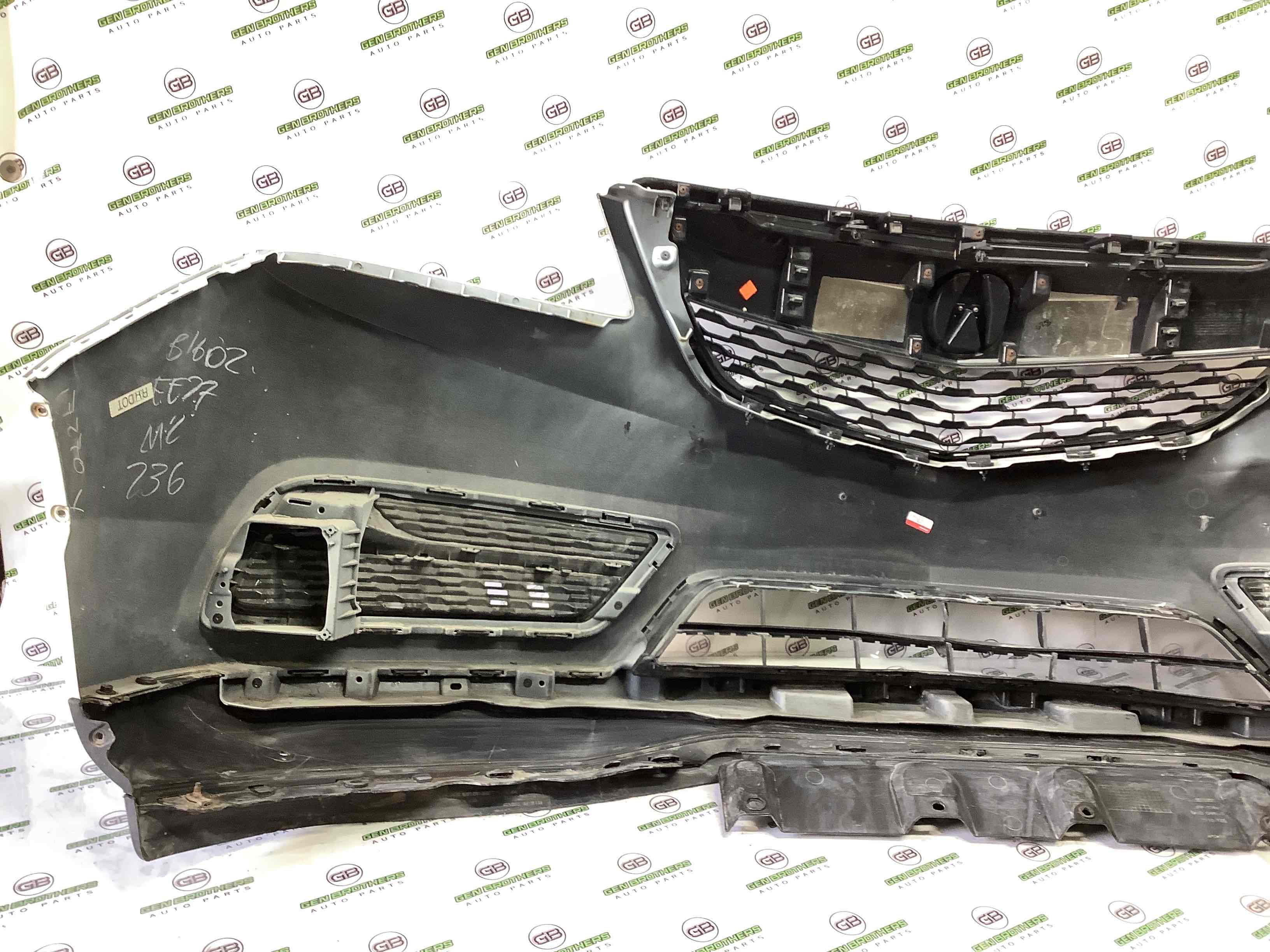 Бампер передній