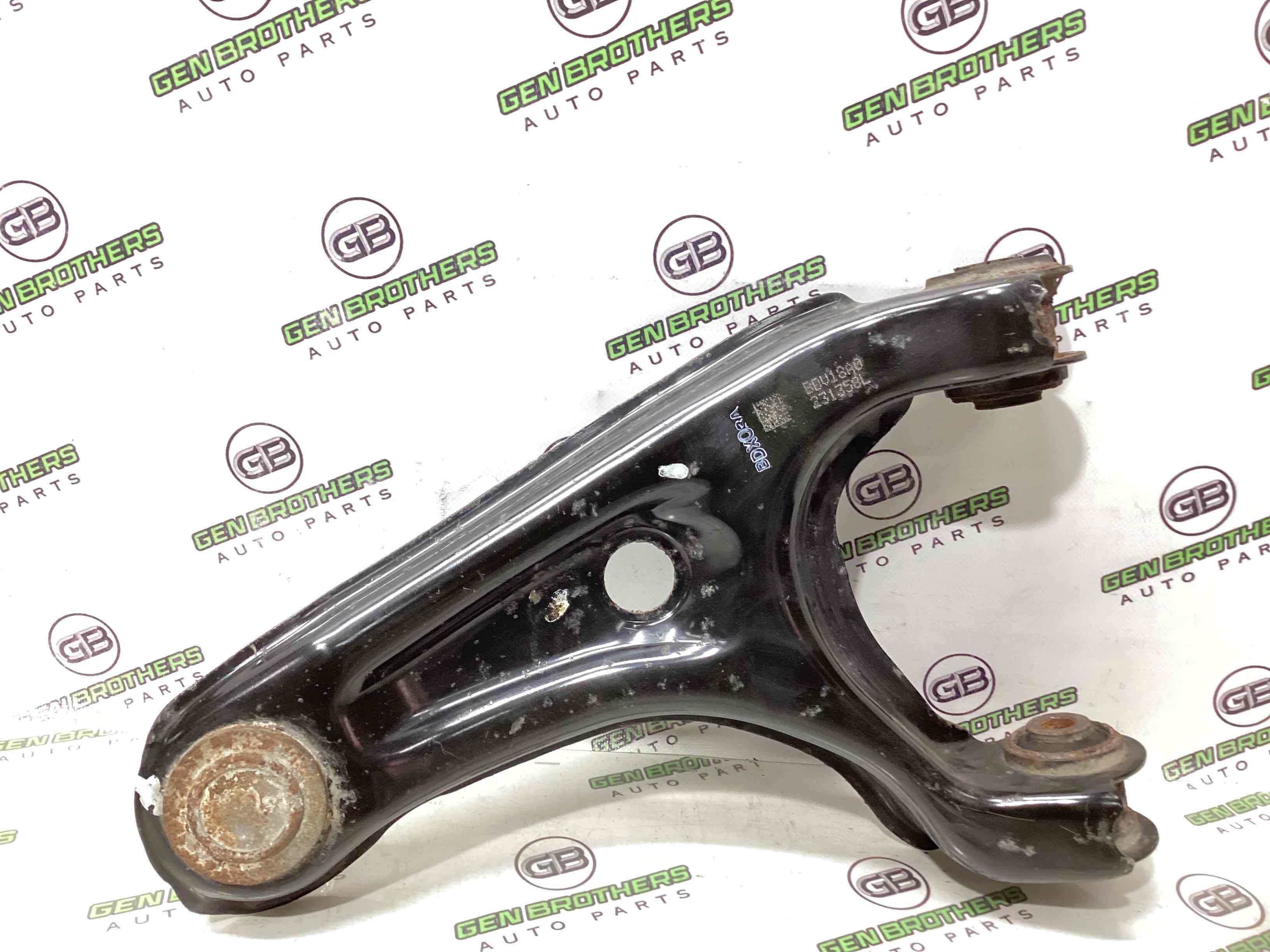 Важіль задній лівий