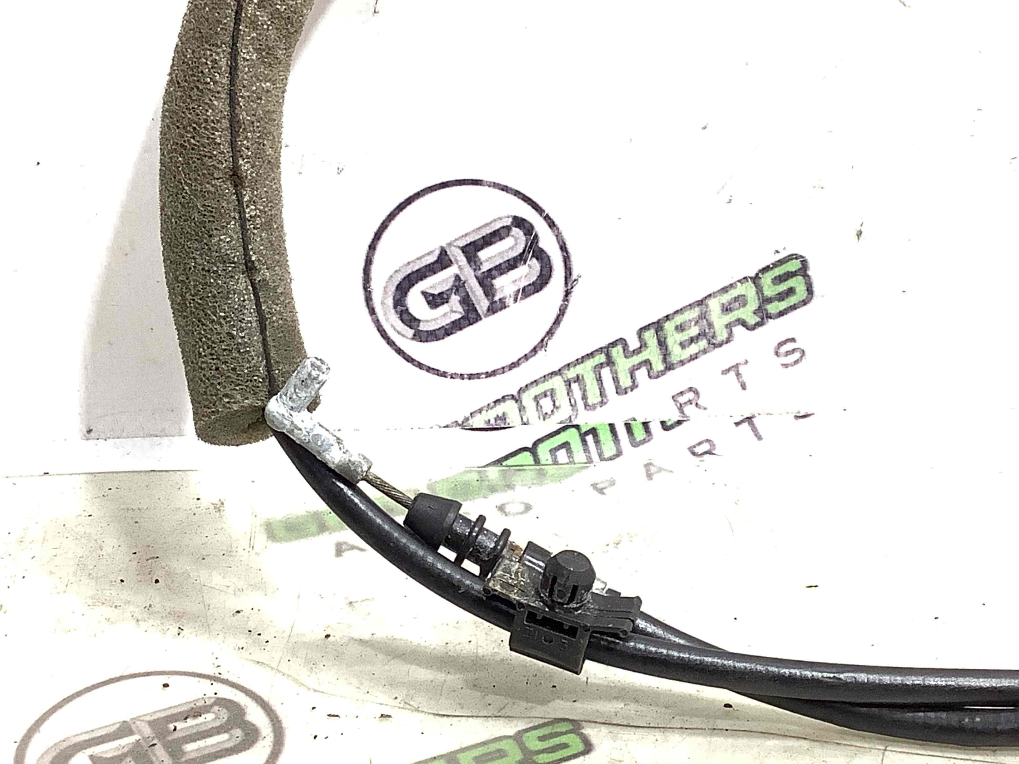 Замок лючка бензобака