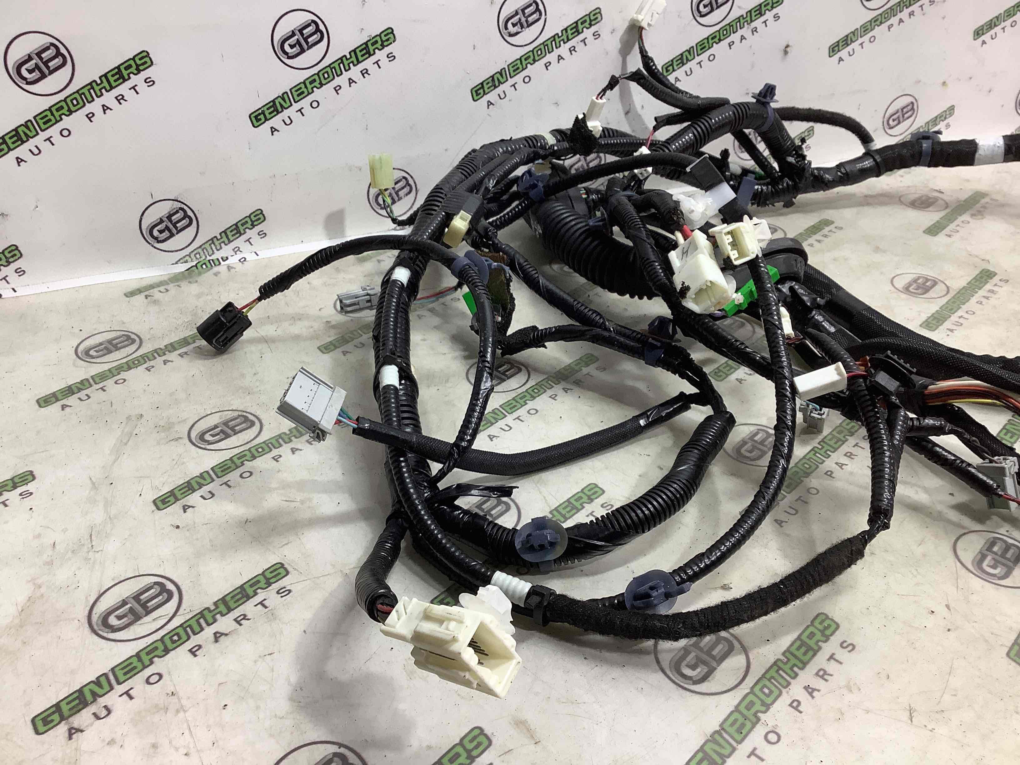 Електропроводка дверей, кришки багажника коса