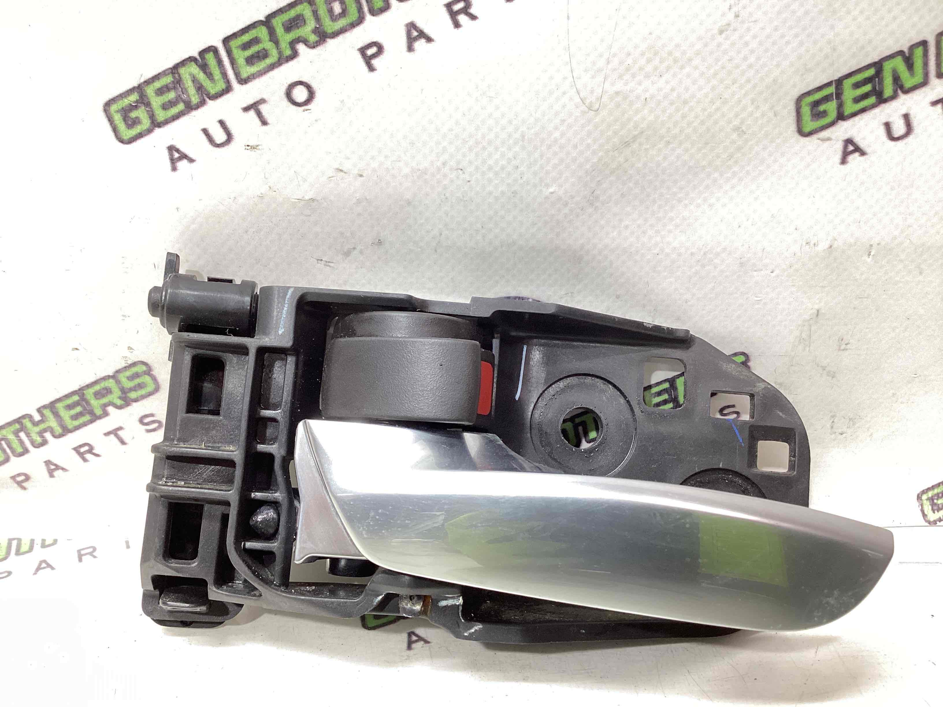 Ручка дверей салону внутрішня, поручень