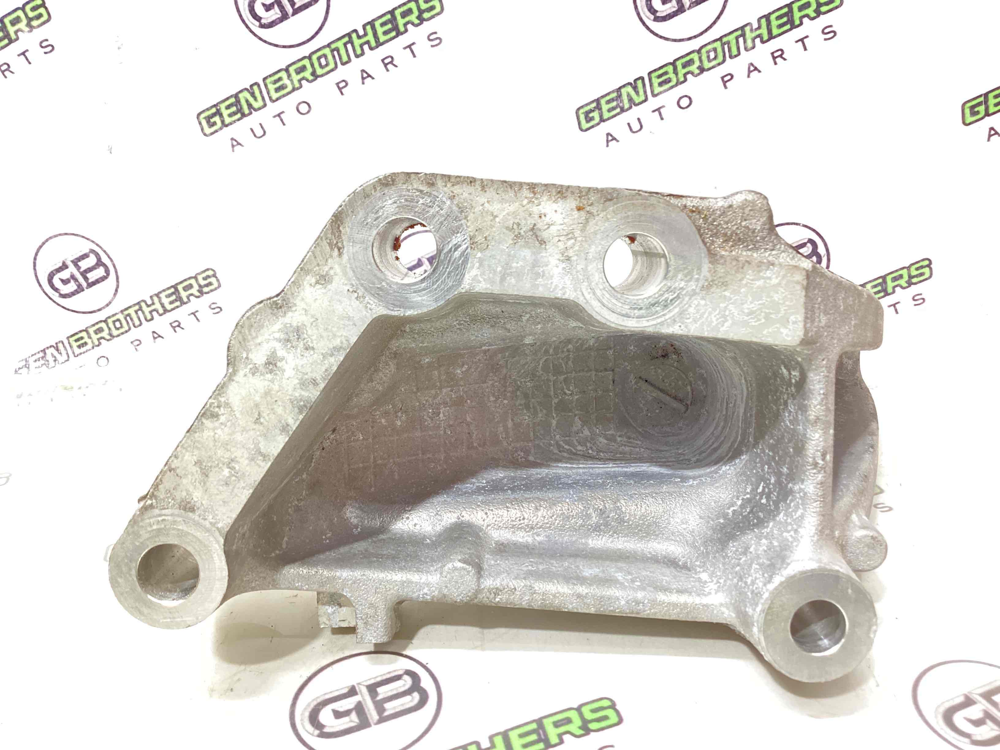 Кронштейн двигуна опорний