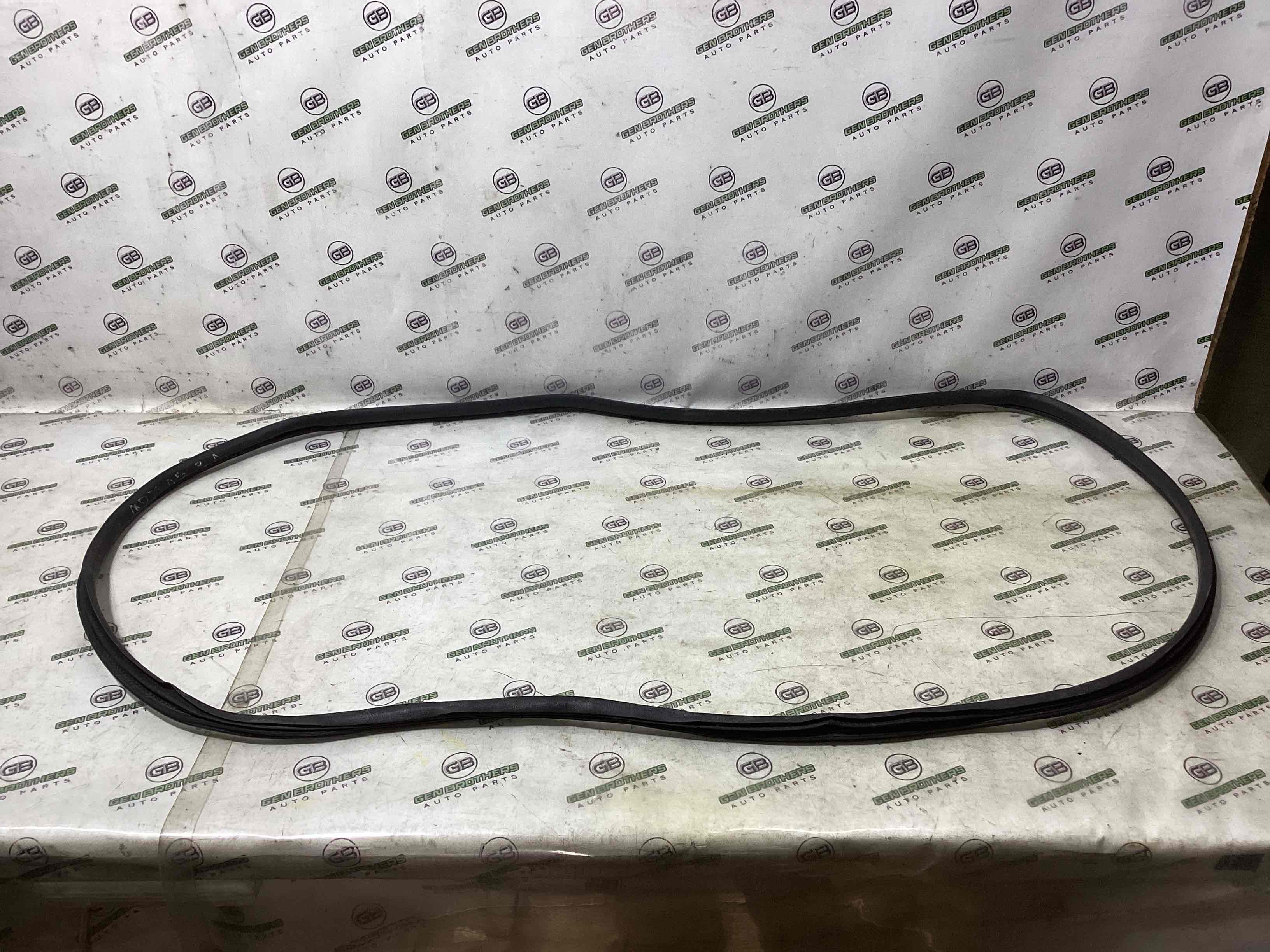 Ущільнювач скла, двері