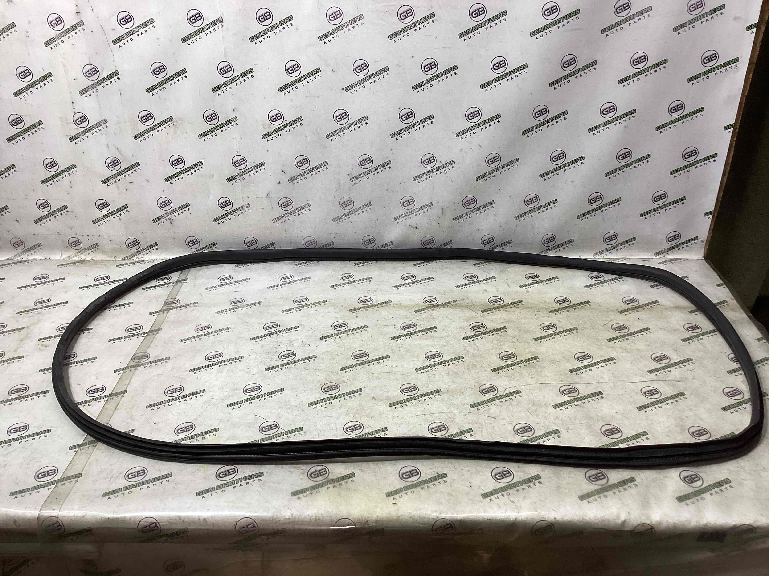 Ущільнювач скла, двері