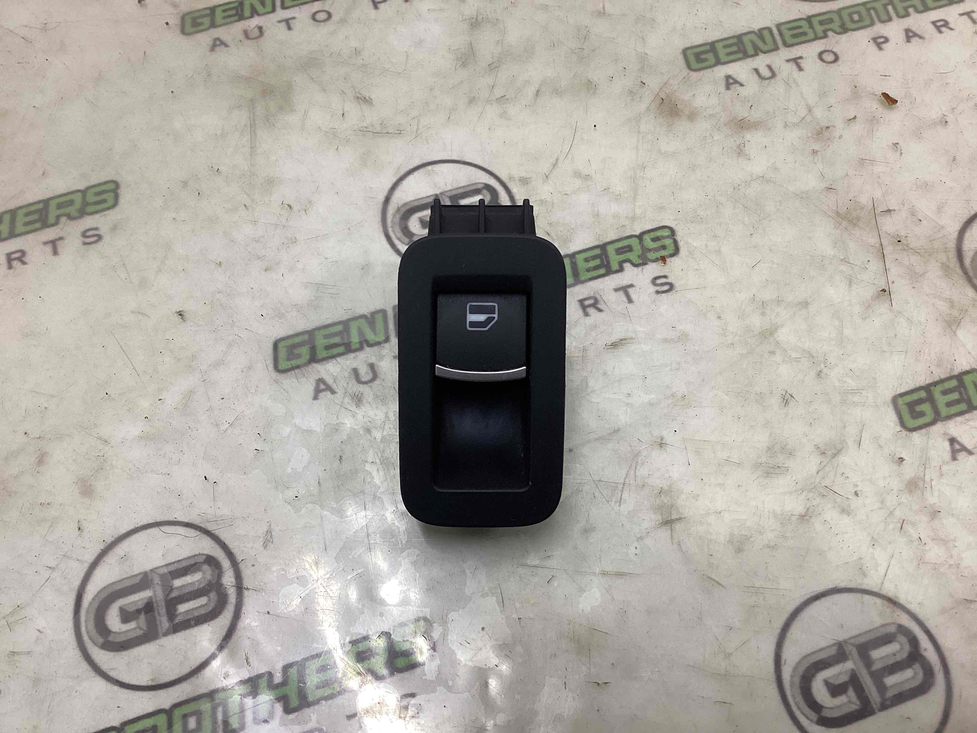 Кнопки керування склопідйомниками