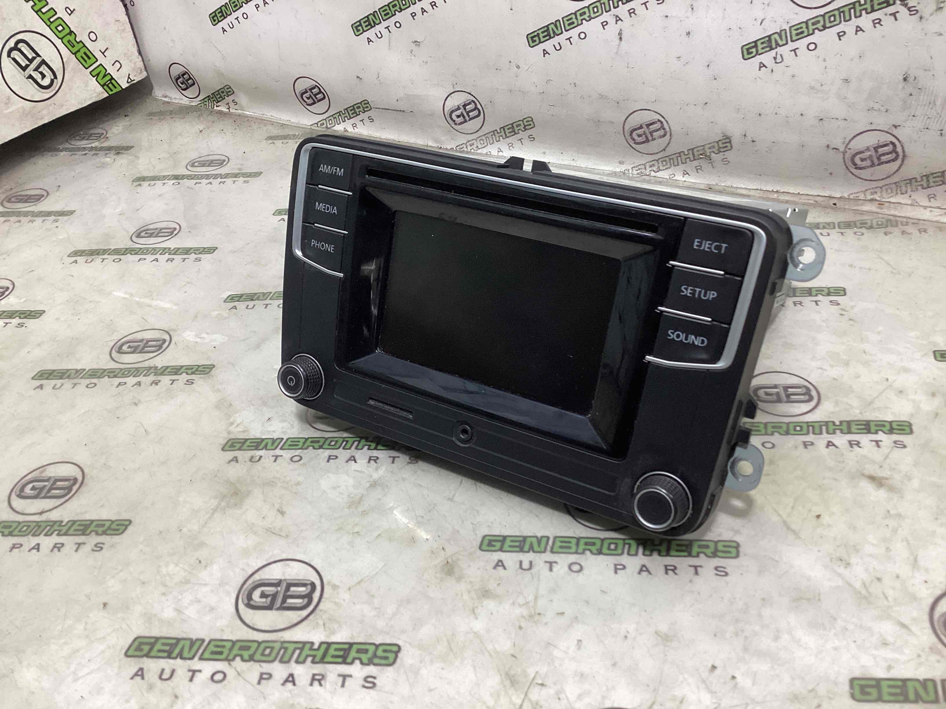 Блок радіо, зв'язку, магнітола, орган упр.