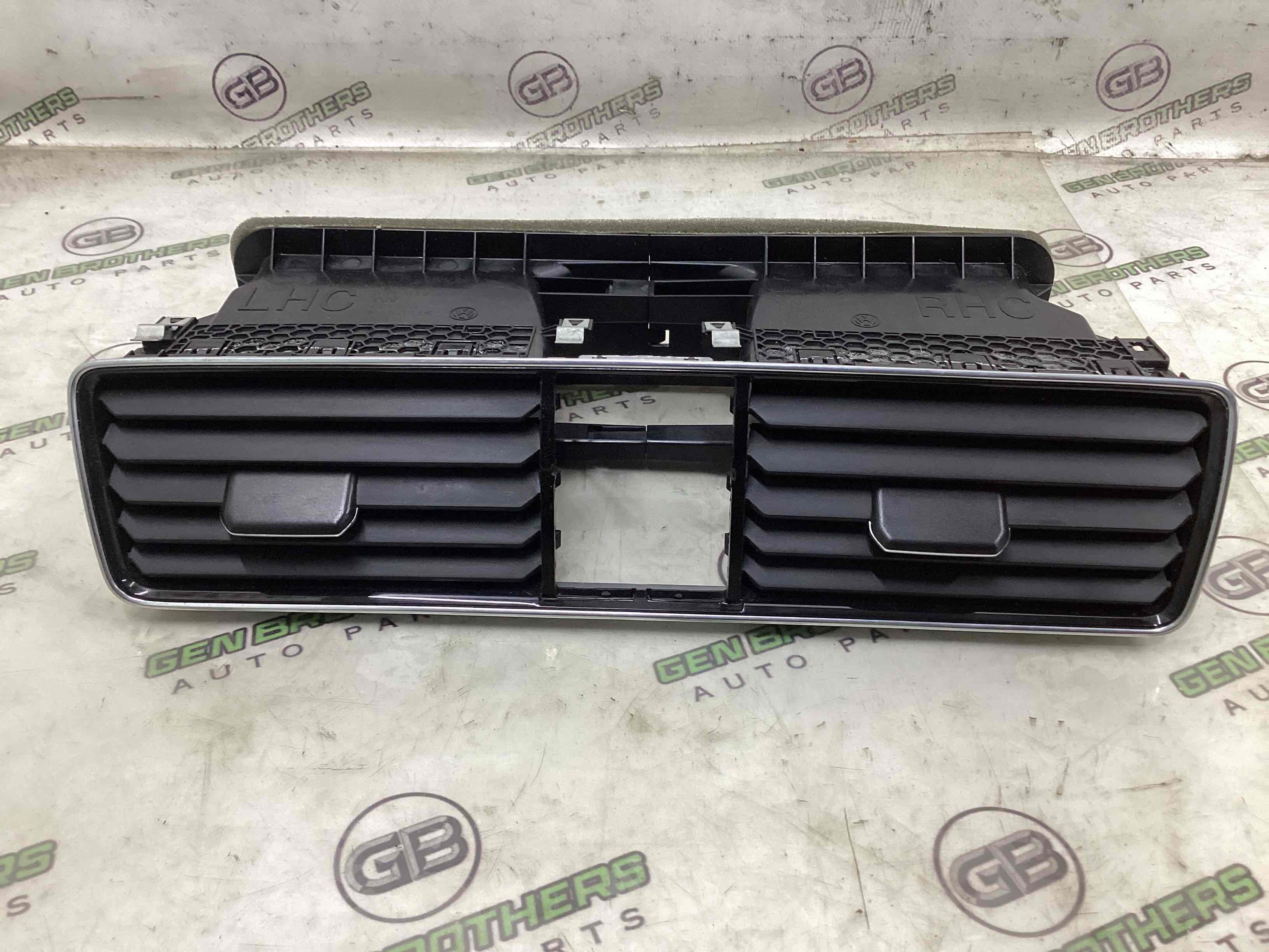 Дефлектор обдування салону